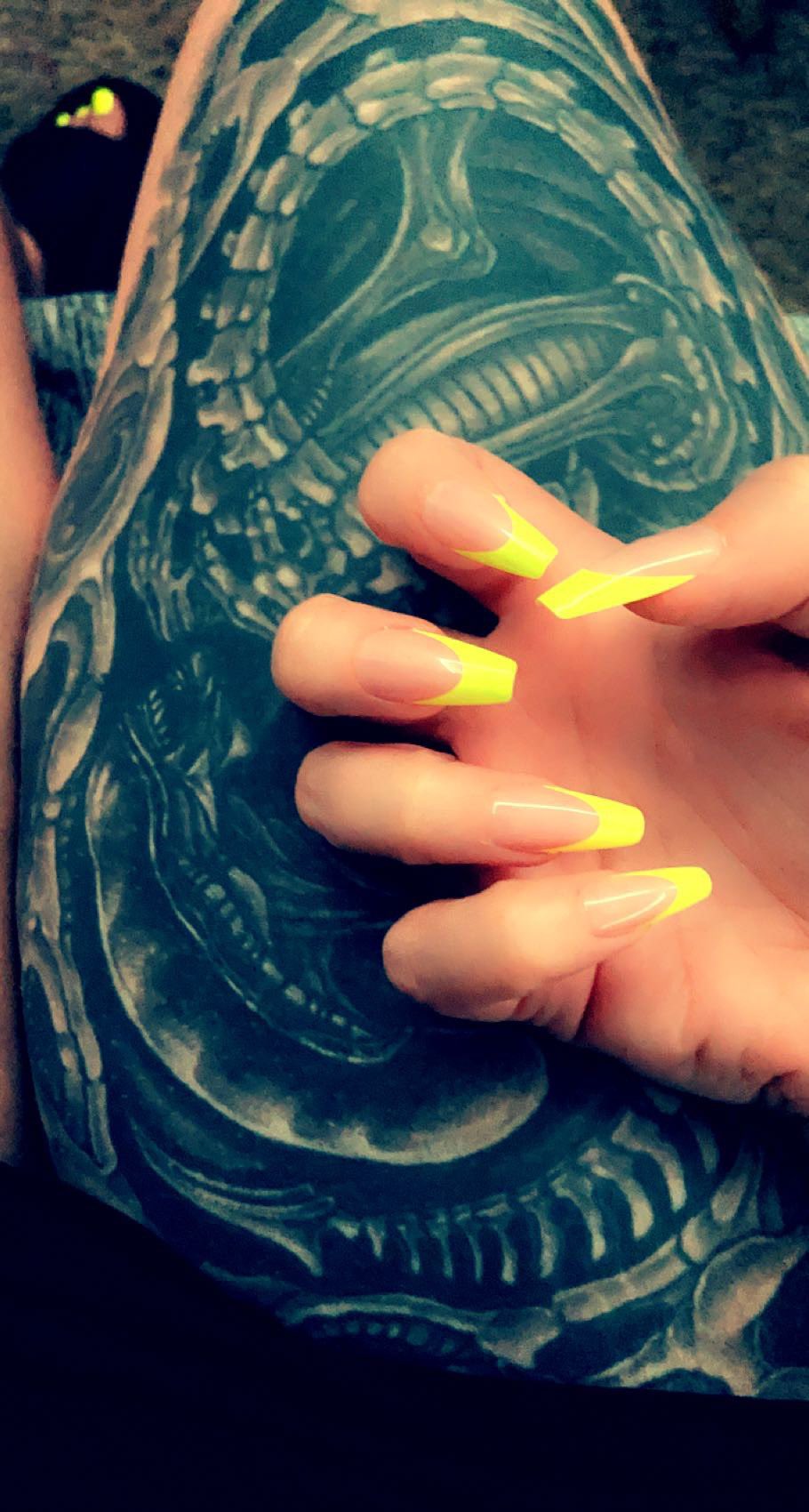 Creepy Crawly Queen on X: Feeling fierce 😈💅🏻 t.couT5Hkt5d4x   X