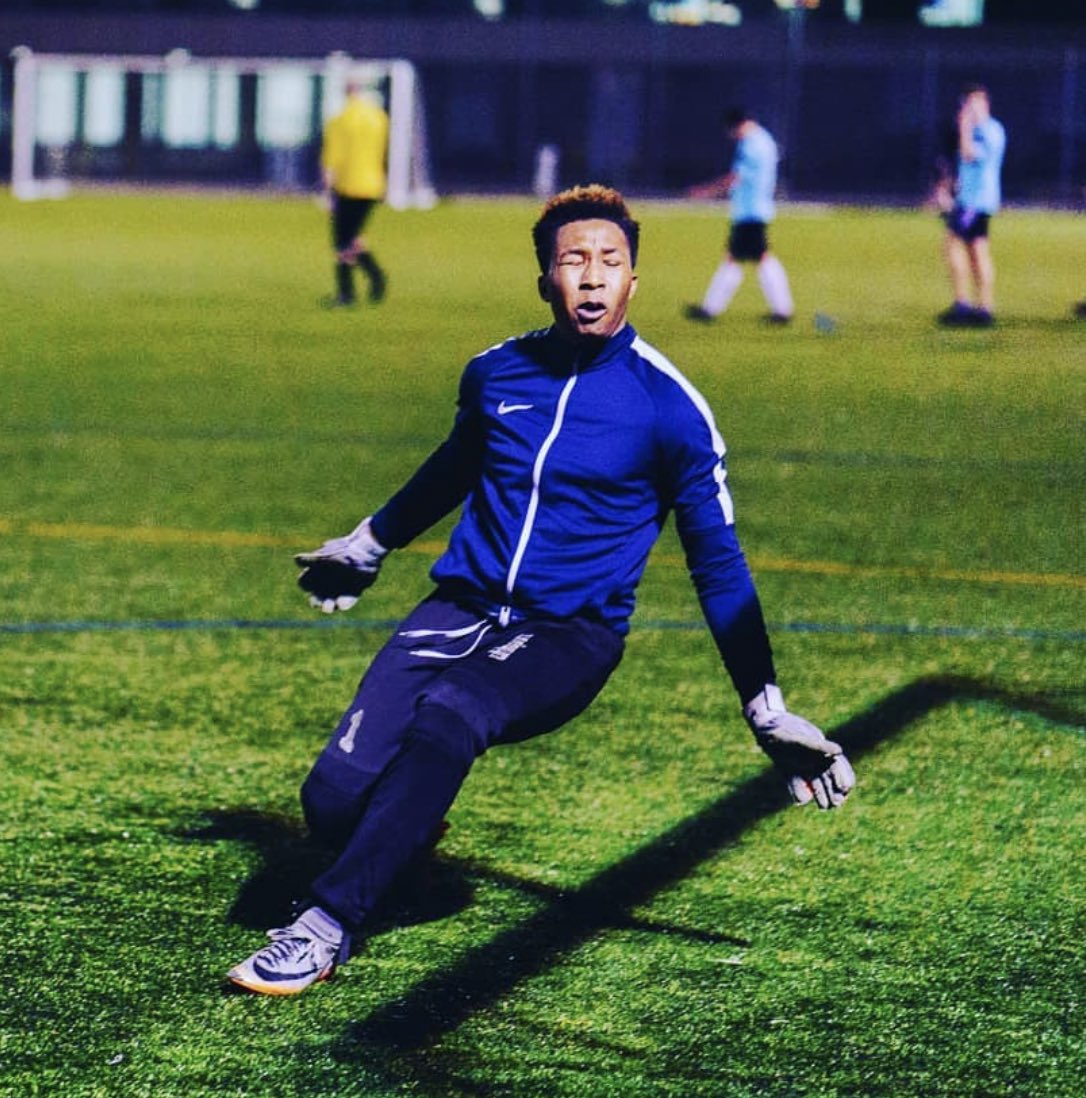 miltonfc_'s tweet photo. 🧤SIGNING🧤

Kay Dennis is the latest in line to join the blues. 

Kay signs as a GK. He has had stints at QPR but representing GB in 🇺🇸 football has kept him away from the English side of things.

Kay’s athleticism &amp; mindset will help drive the team in the right direction 💙 https://t.co/lSxwxQuzF0