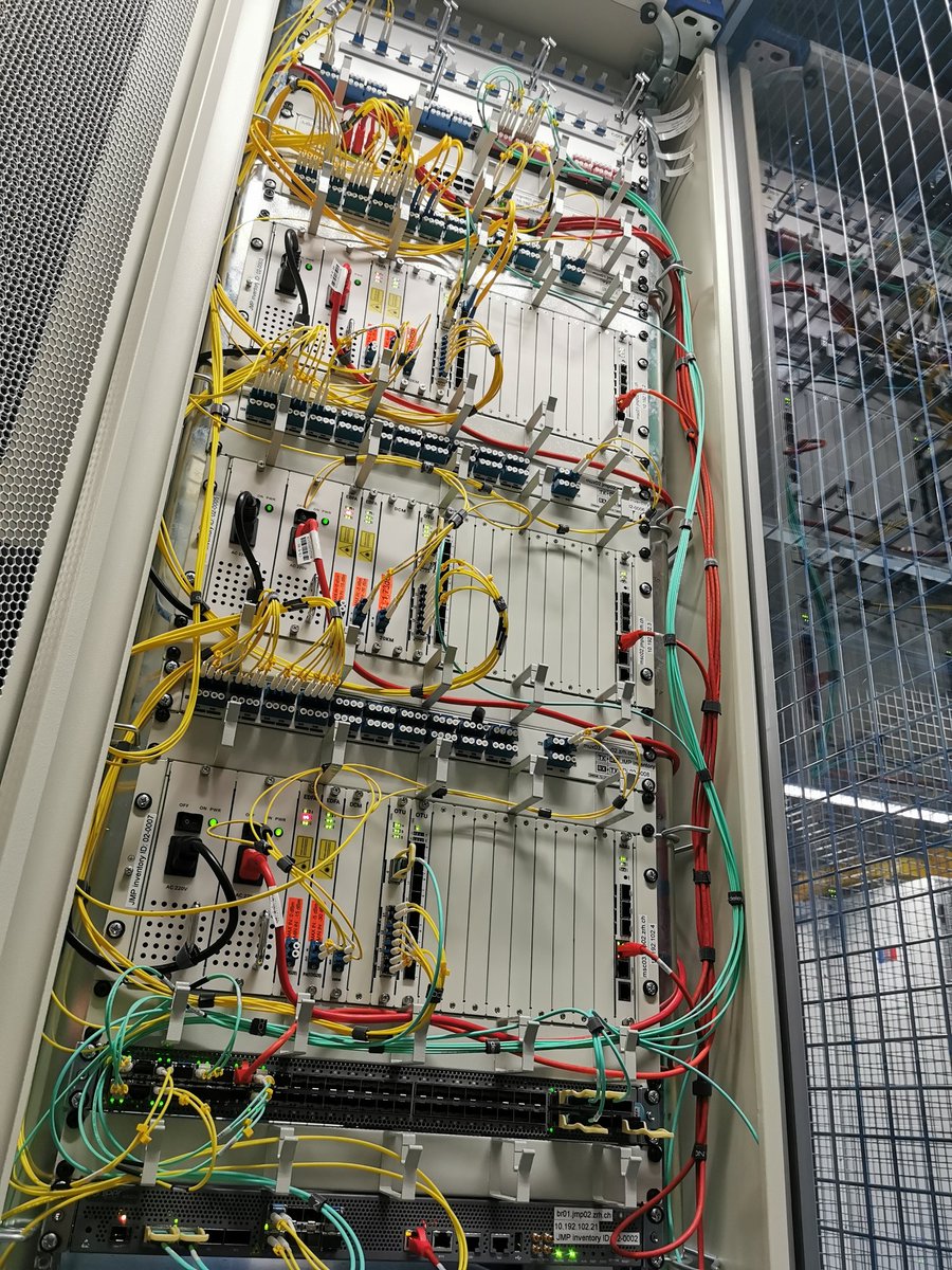 JMP_AS61423's tweet photo. https://t.co/OgeQbsw3gt at Colt DCS Zurich #100g #dwdm #juniper #mpls #network #zurich #df https://t.co/UGztda103v