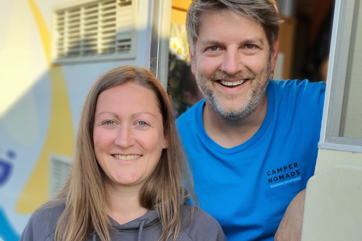 #Camping liegt voll im Trend. Anja und André von den #CamperNomads sind nicht nur aus Vergnügen ständig auf Achse, sondern verbinden das Angenehme mit Arbeit. Das ist unser Thema in Episode 54.

➡️ logbuch-digitalien.de/podcast/episod…

#Podcast #Digitalisierung #Niedersachsen #Braunschweig