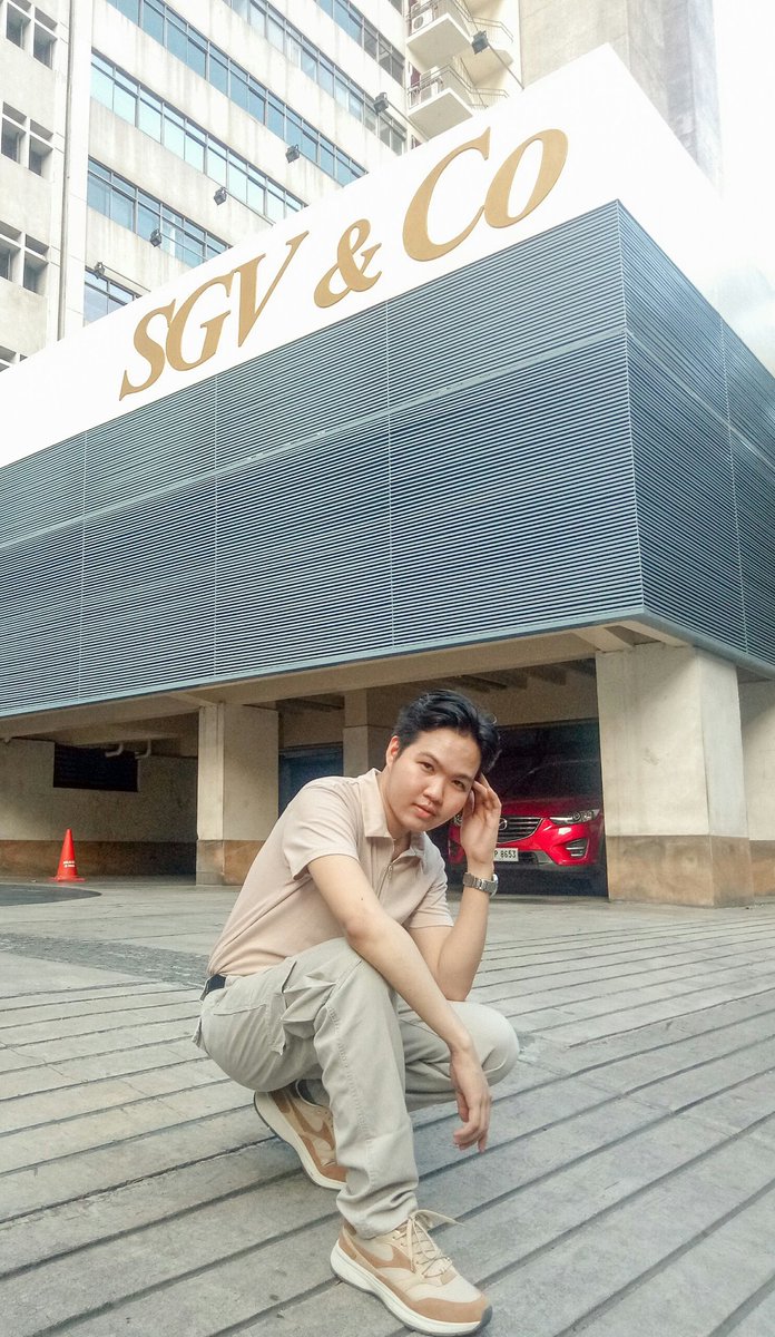 jeromedecastro_'s tweet photo. feels like i graduated again, thanks SGV! https://t.co/DMTwNH5hWB