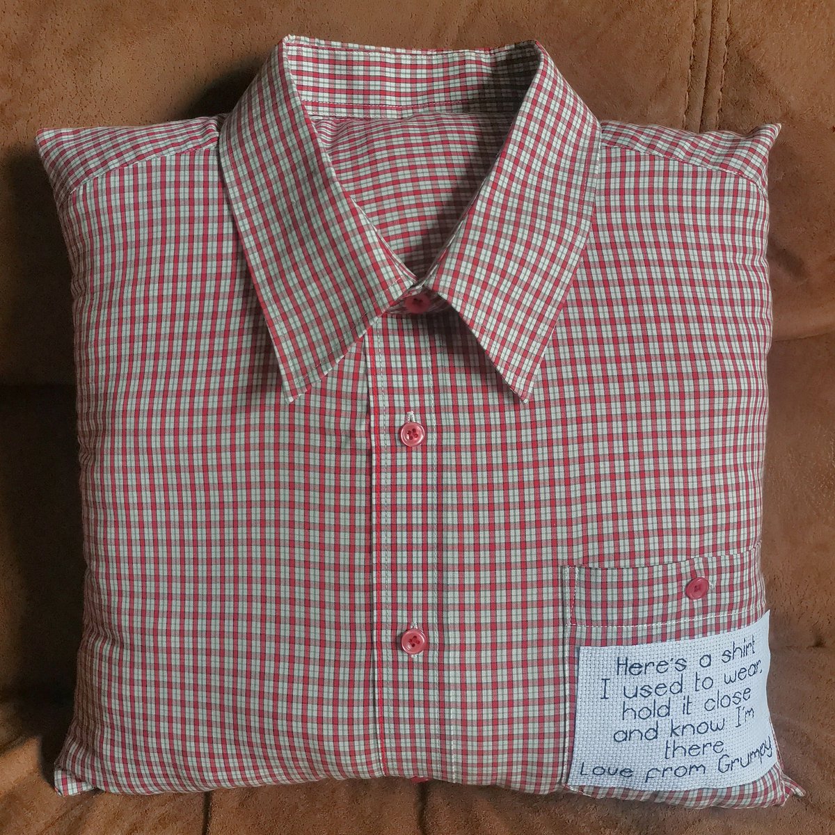 StitchAndHang's tweet photo. memory cushions made from loved ones clothing
https://t.co/JxI9mhZoVo
#family #love #memory #Etsy #etsyuk #etsyshop #handmade #handmadeuk #smallbusiness #smallbusinessUK #gift #cornwall #devon #southwest #rip #shirt #networking #network #htlmp #crafts #stitching #sewing https://t.co/bdOKoLTDWy