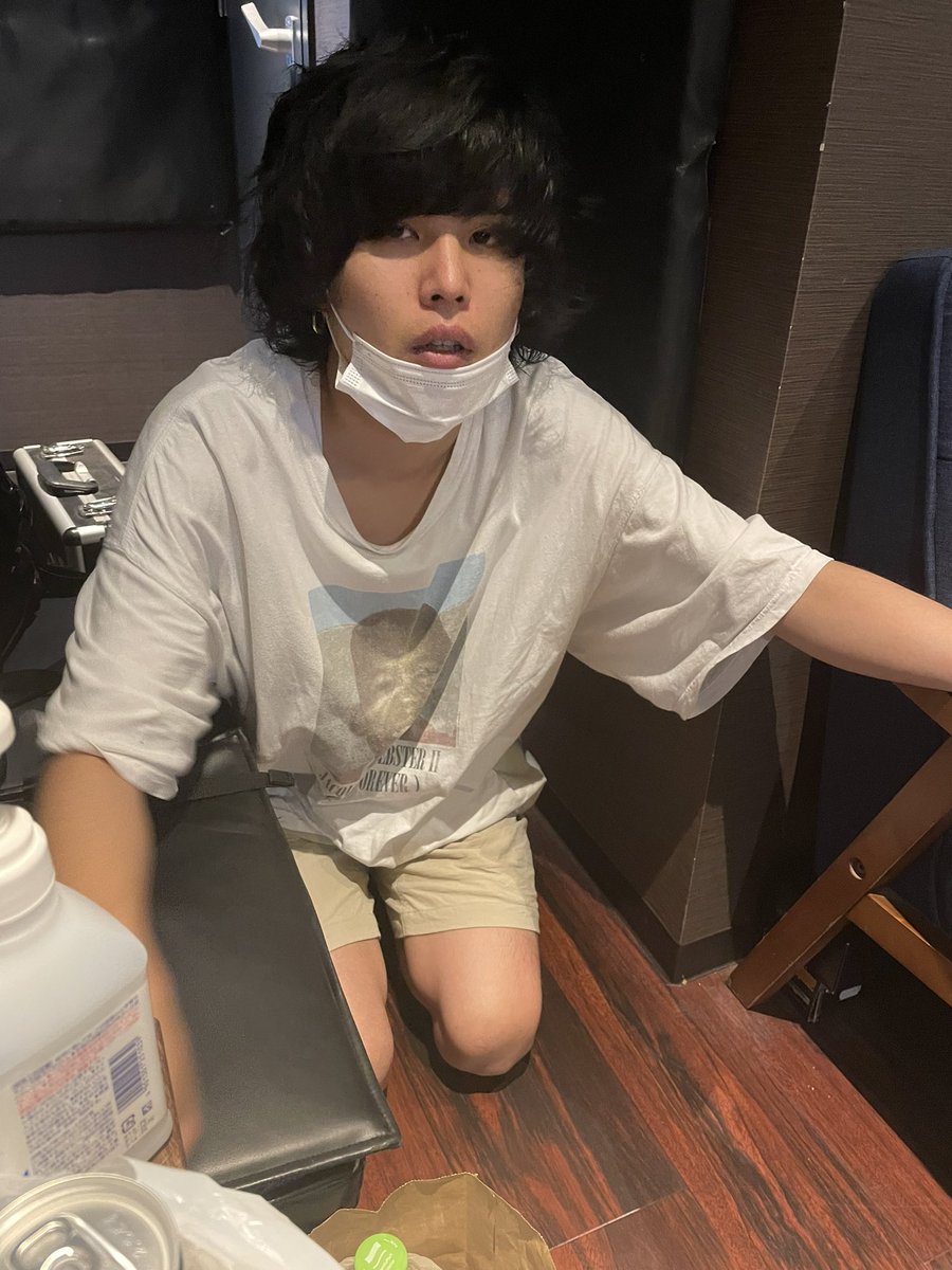 菅田将暉みたいな人見かけた！
かっけー😧
(歌録りがんばって〜)