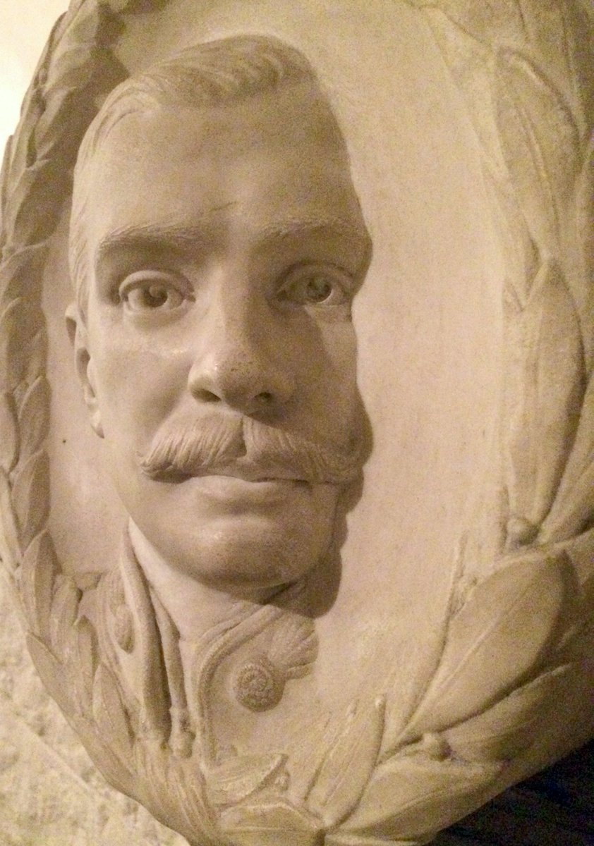 PantheonsStP's tweet photo. A direct gaze for #Artdetail no. 118 of a #monument at @StPaulsLondon
https://t.co/N5QDf76dao
@ArtHistoryYork @StPaulsColls
#inprofile #directgaze #emerging #laurelwreath #moustache #militaryhistory #sculpture #churchsculpture #cathedralart #19thCenturyArt #VictorianArt https://t.co/WlhSCNQ4Da