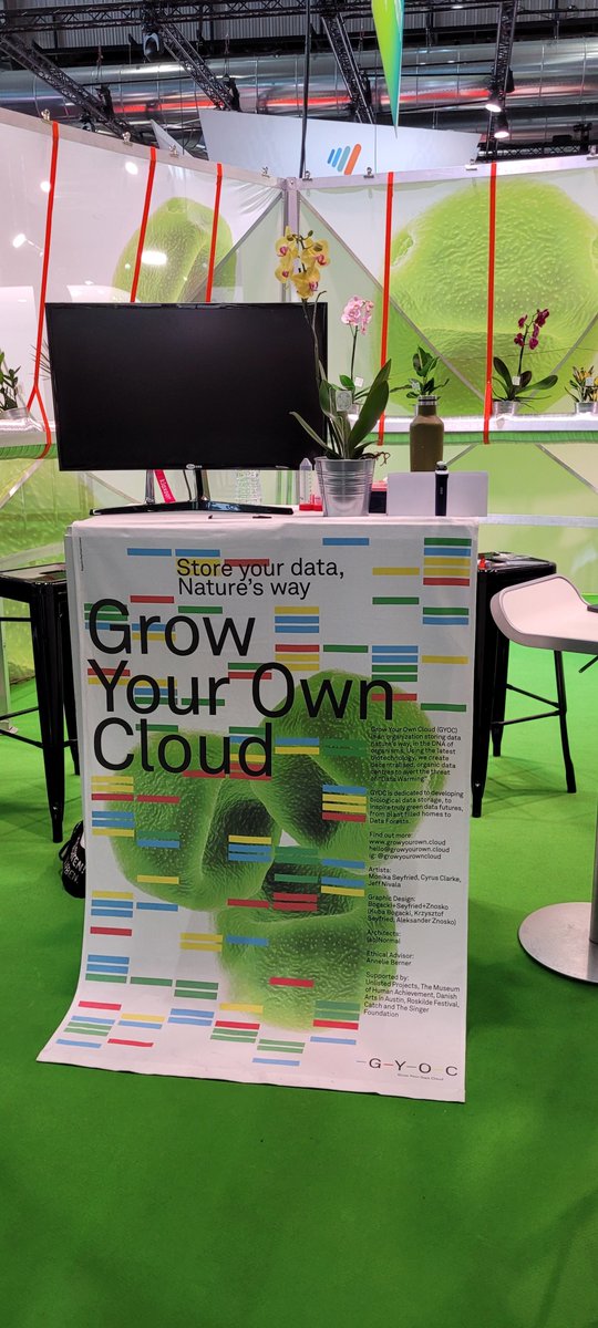 DelpheF's tweet photo. #VivaTech GYOC, le stand le plus intriguant du #sustainability Park 🤔
Grow Your Own Cloud est une solution de stockage de données dans l'ADN des plantes. Ils ont même apporté leur "data center" avec eux 🌿🌿
#biotechnology #datastorage #organicdata https://t.co/yGOB2TmgIx