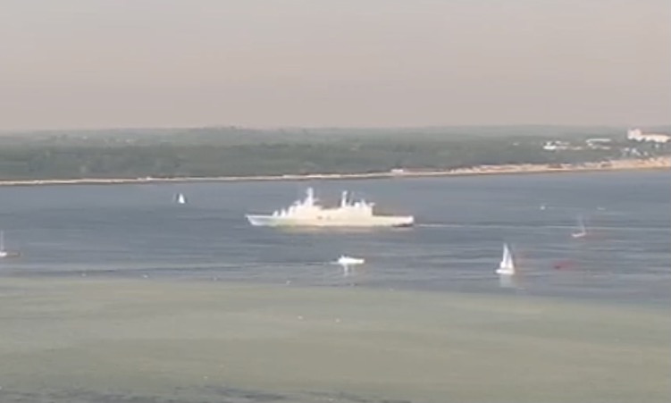 WarshipCam's tweet photo. Royal Danish Navy Absalon-class command and support ship HDMS Absalon (F341) coming into Kiel, Germany - June 19, 2021 #hdmsabsalon #f341 https://t.co/3tNTPySdRo