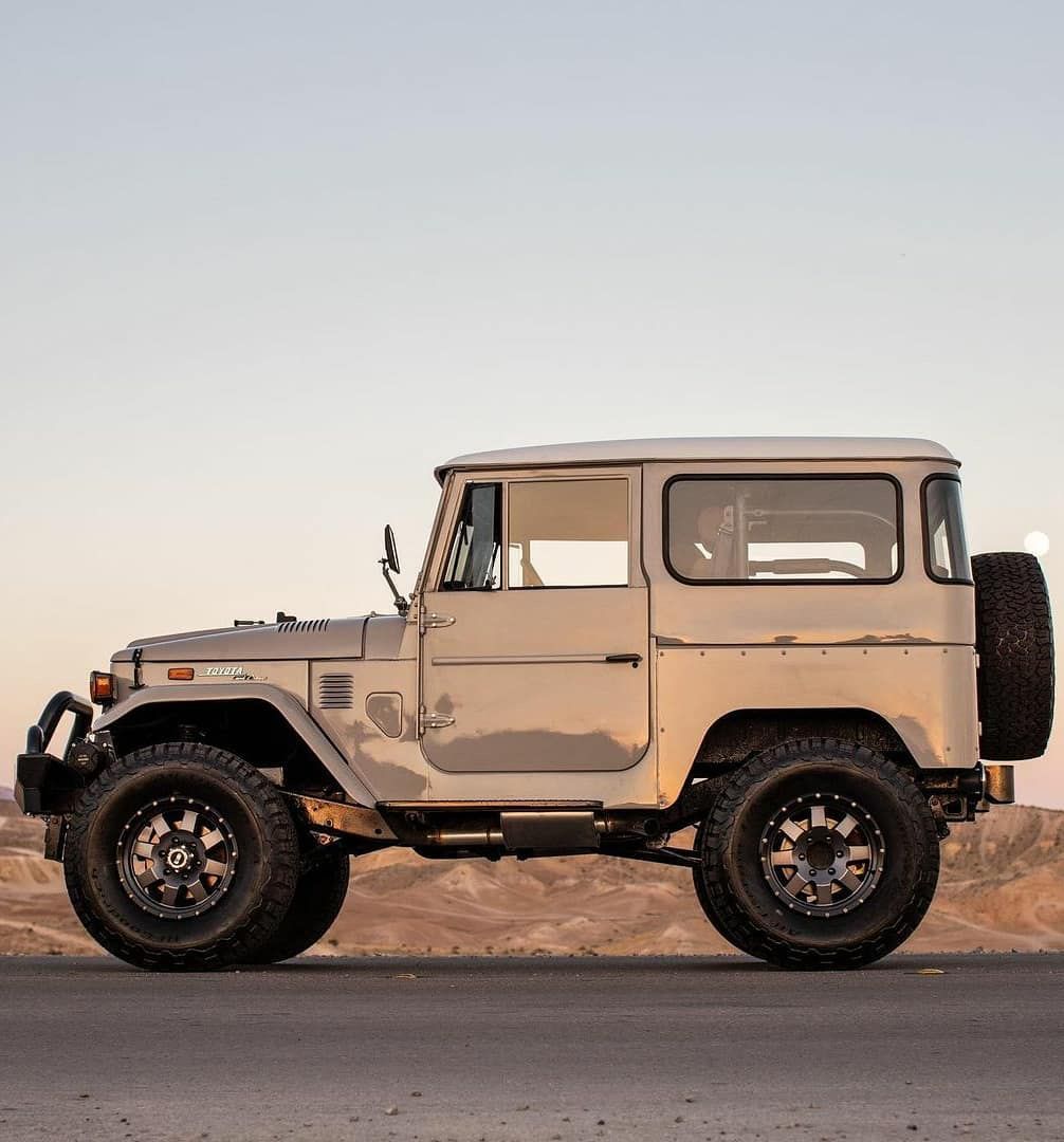 📸  @sincity_crook @harmonresto

Get an automatic %10 discount on Land Cruiser apparel with the link in our bio! 
#fj40landcruisers #fj40 #fj41 #fj42 #fj43 #fj44 #fj46 #fj45 #fj45v #fj45b #fj47 #bandeirante #hj45 #bj40 #bj43 #hj47 #landcruiser #ih8mud #letsgoplaces #TEQ