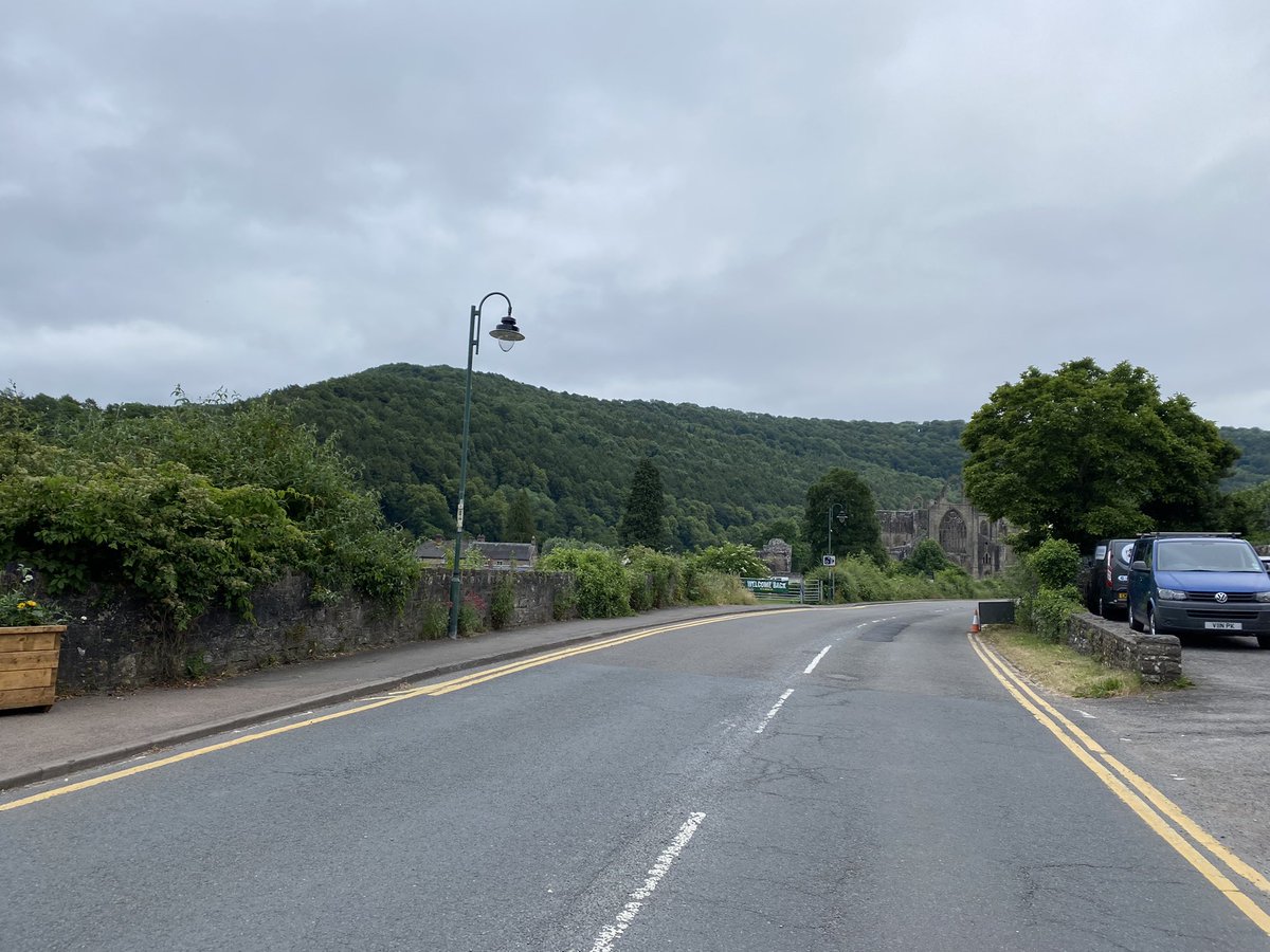 vickythompson28's tweet image. 54 miles on the bike over to Wales this morning 🚴‍♀️🏴󠁧󠁢󠁷󠁬󠁳󠁿 Think it was possibly the hilliest ride I’ve ever done and I moaned with every single hill 😬 Cycling over the Severn bridge never gets old though, even on a cloudy day. 

Who else is out being #merceractive today? #cycling