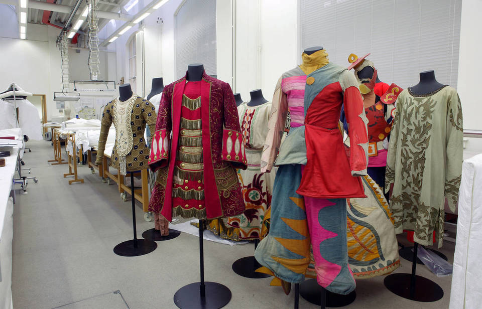 How do you become a curator? And what transferable skills do you need? In the latest blog from our Young People's Collective, Samantha Manton, Curator V&amp;A East answers some career questions. 

Read now: fal.cn/3gd9Z