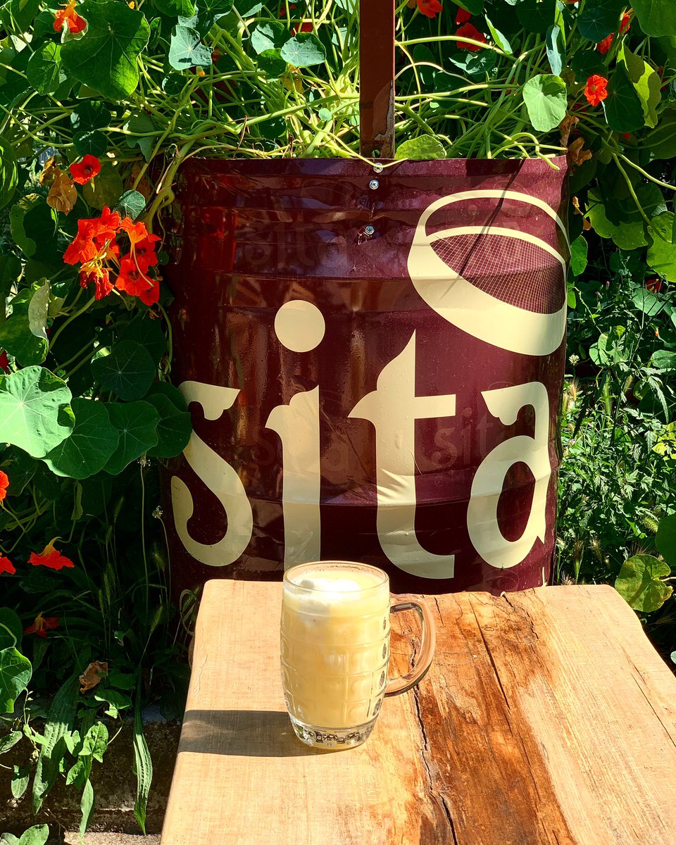 bledar_kola's tweet photo. Boze me akullore .
.
.
.
Fermented corn with ice cream.
#sita #localcorn #traditionalfood #summervibes #sheshiskenderbej #mullixhiu #slowfoodinternational https://t.co/IeAVPhysQj