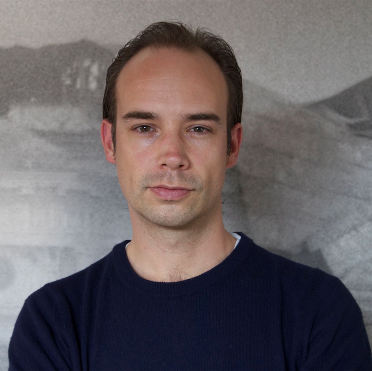 HereComesEvery1's tweet photo. ~The Green Issue: contributor showcase~

Fiction writer &amp; investigative journalist @MichaelBirdUK is based in London &amp; Romania. We published his story 'The Bamboo Clock Face' in #TheGreenIssue.

Get your copy now! (£5+p&amp;p)⠀
https://t.co/dT0Zj8elaR https://t.co/V9VSJtlq4S