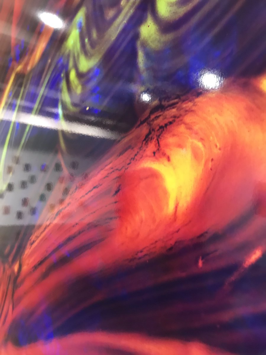 송은아트스페이스 다녀옴. 오연진 작가님 너무 멋있다.. 운동성 느껴지는 큰 평면에서 눈이 시원해지고 이 멋짐을 제대로 찍지 못하는 아이폰7이 죄송해짐🥺