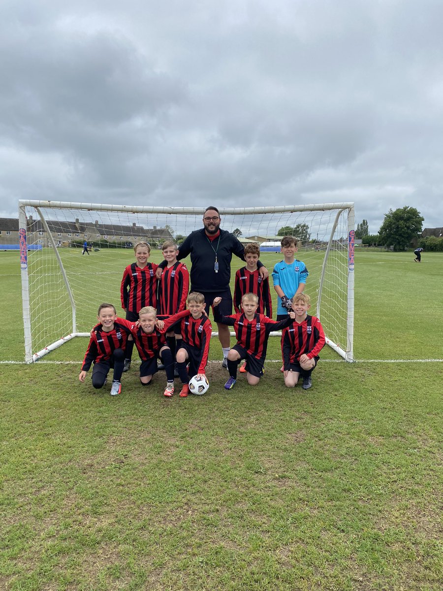 Macca11Paul's tweet photo. Absolutely honoured to be invited to the 1st Mickey Lewis Memorial Cup over at Stonesfield ...... runners up today but we will be back next year

Fantastic morning for a great man #MickeyLewis https://t.co/JSoTUAGAF0