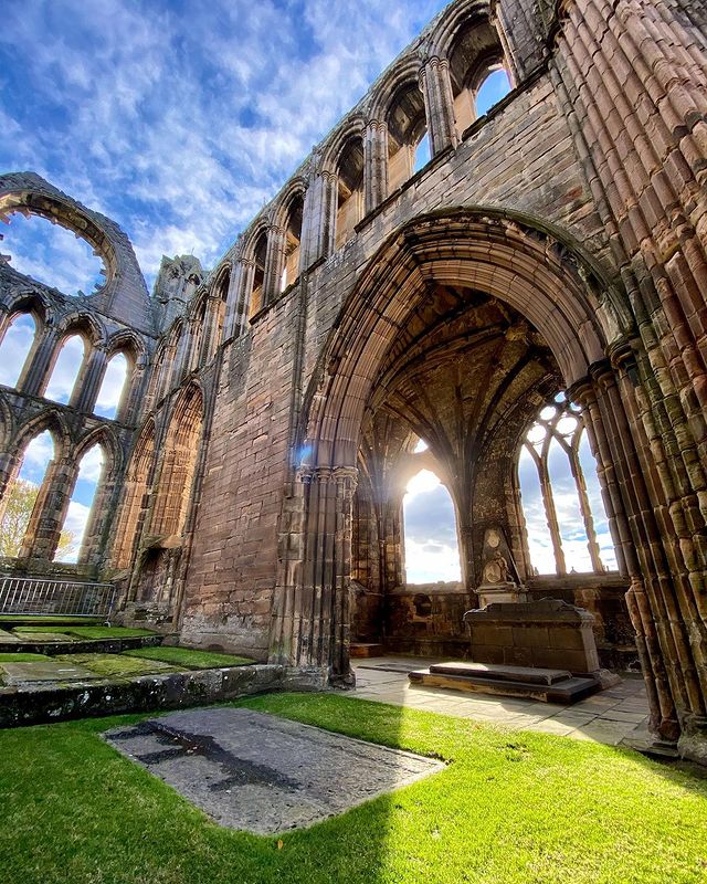 VisitScotland's tweet photo. One of #Scotland's most beautiful medieval buildings 💖📍 Elgin Cathedral, #MoraySpeyside 📷 IG/scottjamespryde #RespectProtectEnjoy https://t.co/p6G6dkTubd