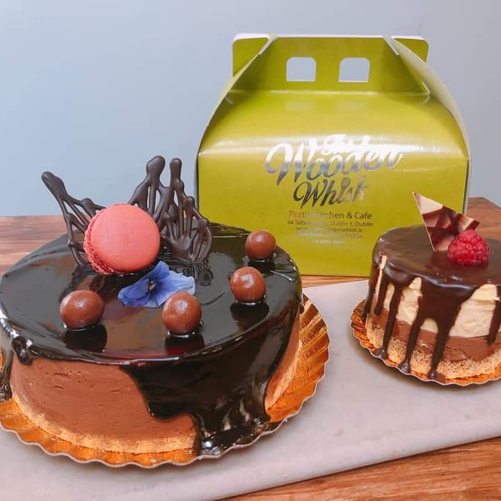Pick up a delicious Father's Day treat from us this weekend🍰

#fathersday #gift #giftideas #cake #treats #freshlybaked #thewoodenwhisk #thewoodenwhiskdublin #cafe #talbotstreet #dublin #dublincity