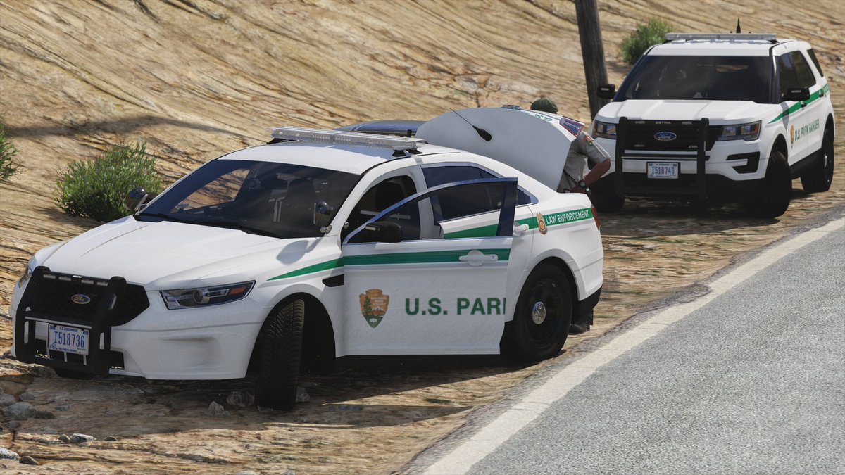 agentswork_shop's tweet photo. NPS Law Enforcement Rangers on a traffic stop near the Galileo Observatory.
#gta5 #gtav #lspdfr #lspd #lspdfrphotography #usparkranger #nationalparkservice #publicsafety #whelen #Police #parkranger #ford #fpiu #explorer #fordexplorer #fordpoliceinterceptor #fordpolice https://t.co/FQ5tjLJSAW