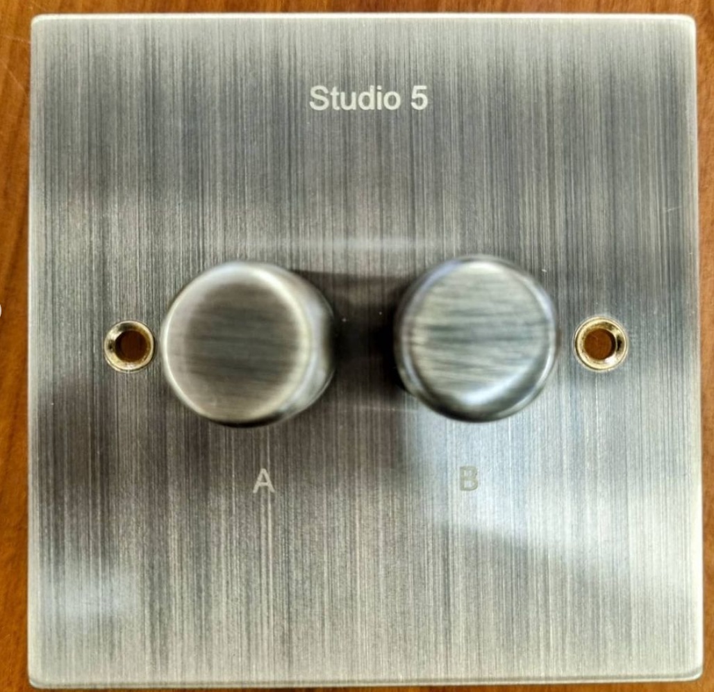 FocusSB's tweet image. Delighted to hear you're pleased with your rotary dimmers from us for simplified control of circuits or scenes Harry @ModeLighting ! #rotarydimmers #lightingcontrols #LEDdimmers #lighting
bit.ly/3iXB7Fh