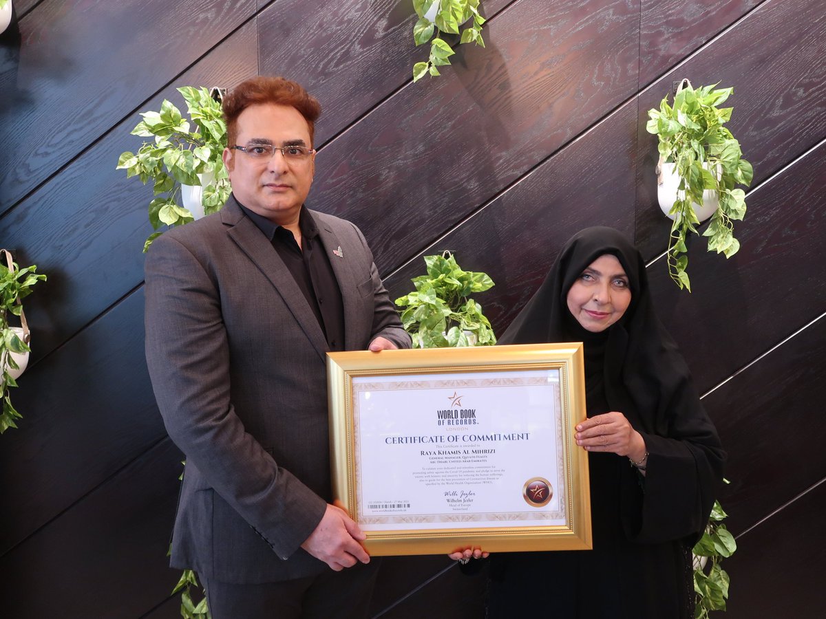 JitendraMatlani's tweet photo. @WbrLondon honors HE @lailarahhall @Dubai @JitendraMatlani vice president WBR bestows the certificate HE @lailarahhall was congratulated by @iSantoshShukla president WBR @cgidubai @khaleejtimes @gulf_news @Emirates247 @UAE @IndoreSmartCity https://t.co/iTKxFvZcD0