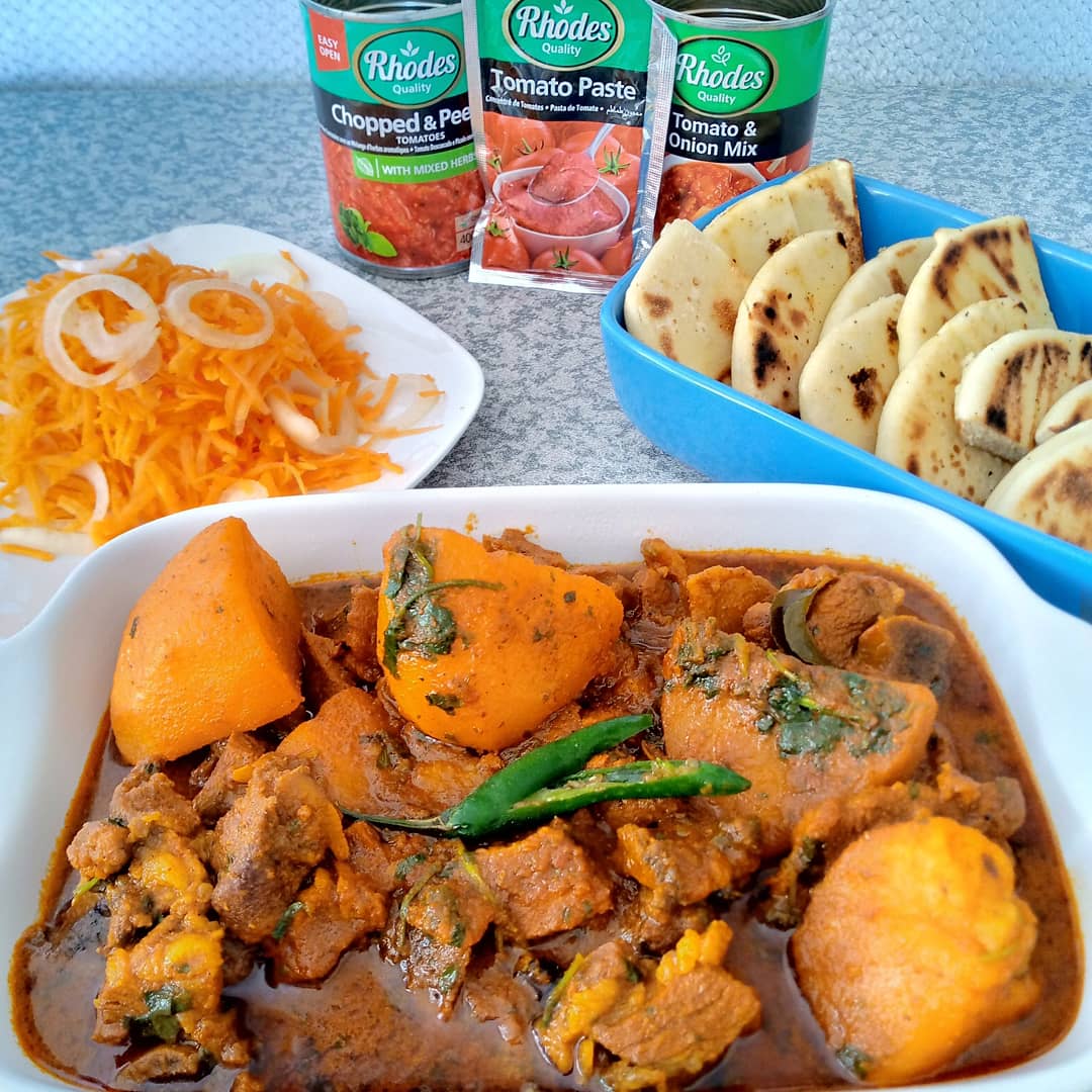 Nivashnee5's tweet photo. @Anele @947 @Anele @AneleAndTheClub @947 #947RhodesQuality @rhodesquality
With Rhodes my food number one👌
I have made my mutton curry with potatoes served with pita bread and carrot salad😍😍
👌👌
It's absolutely Devine 😍😍
#RootedInGoodness https://t.co/or57zZzkgU