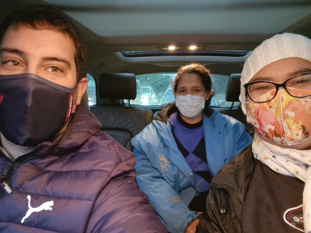 victorhugopy's tweet photo. #DiaE Llevando a las mamis a vacunarse. Marlene de 21 semanas, esperando a Sofi, y Nati ya de 39 semanas, esperando a Arlet. @msaludpy @CCP1912oficial https://t.co/7swErU4KK7