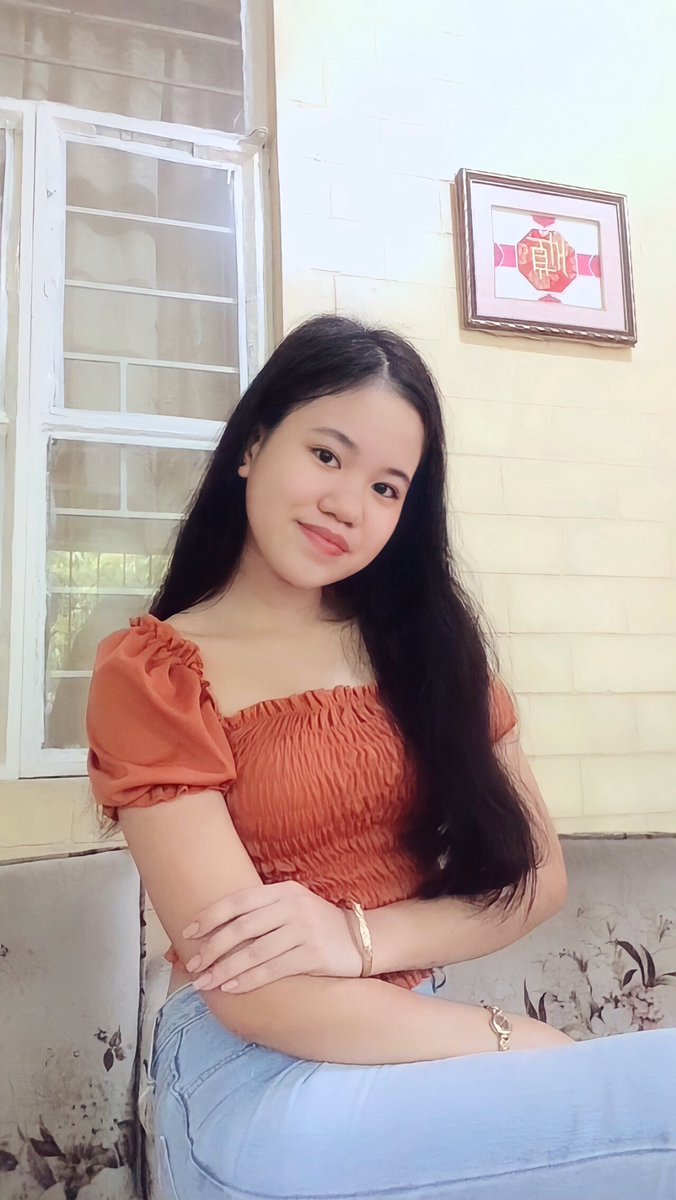 michellejoy__'s tweet photo. facebook saw it first !!! ;P https://t.co/iTxYr8tjjb