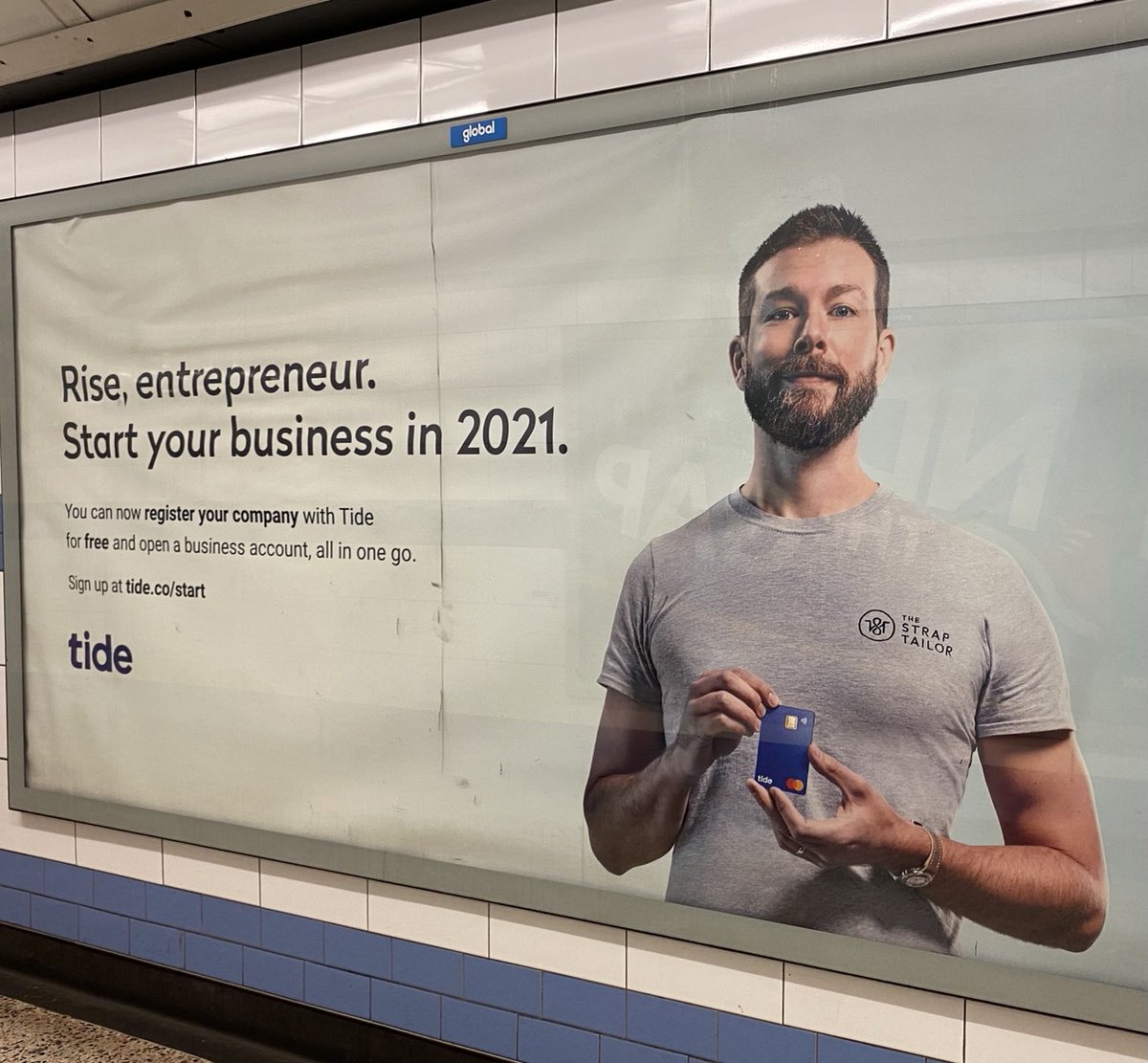 quick_silver_'s tweet photo. Nothing’s wrong with this picture.. #genderbias #womeninbusiness #gendergap https://t.co/ktp1oEZLTp