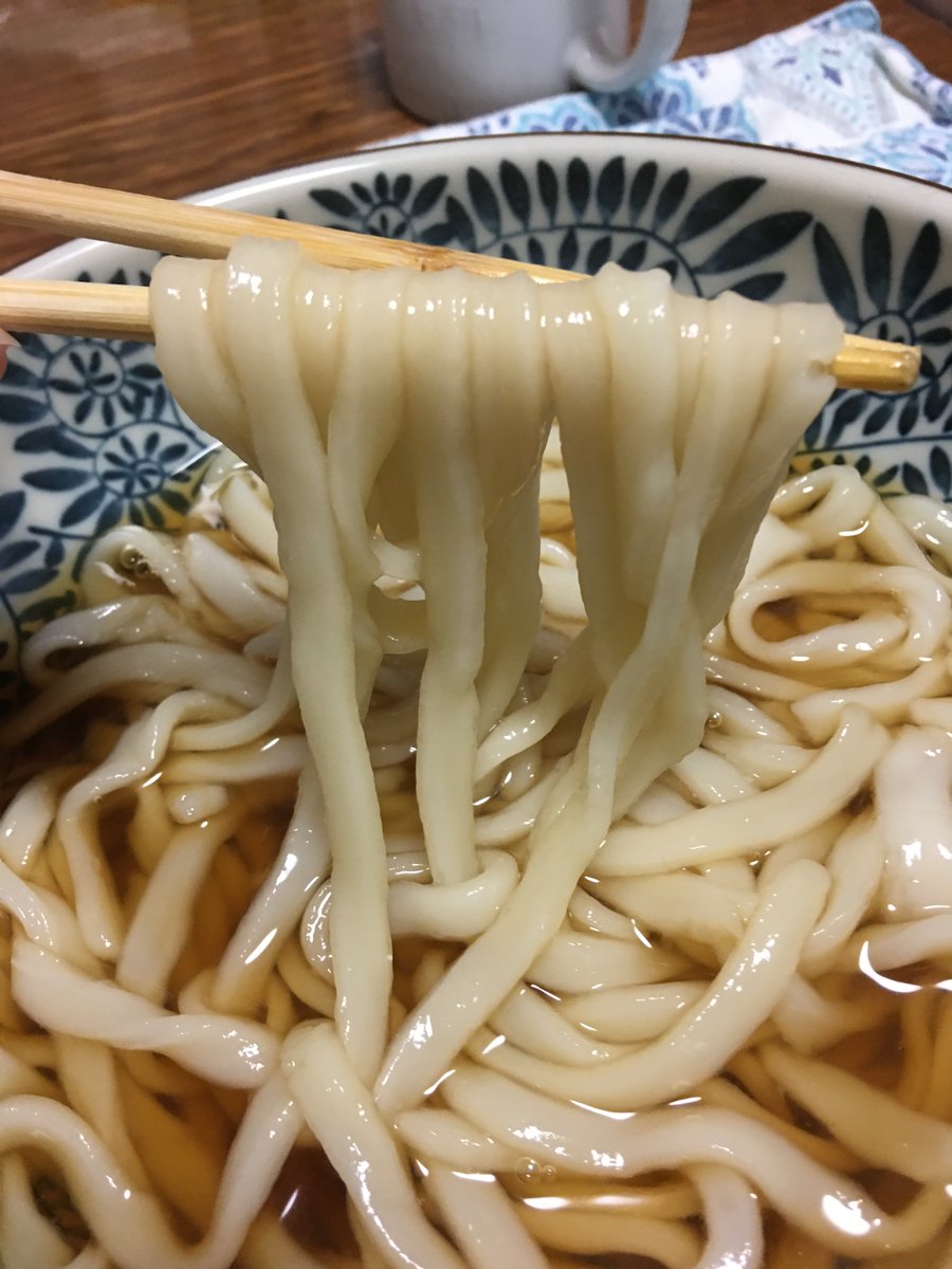 teitoku's tweet photo. 6月のうどんラボ、単種小麦の冷凍うどんは群馬のきぬの波と、長野のユメセイキ。今回も星が丘製麺所の冷凍出汁でいただきましたｗ。
ユメセイキは冷たいのと温かいのが違う印象。きぬの波は心なしか覚えがある味と感触…きぬあかりみたいな気がｗ。
#UDONLAB #うどんラボ https://t.co/PafRQLRech