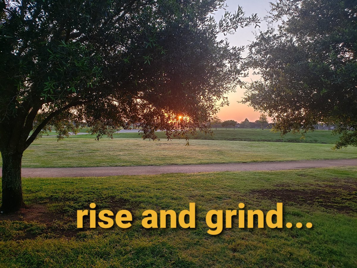 AMPgottarun's tweet photo. KHS XC ending week 2 with a long run. **Shout out to Clements xc girls logging early morning miles. @KHS_Cougars @KempnerABC @fbkempnertrack. @FBISDAthletics @Clements_Track #runlong #runearly #xcfamily #gottarun
... https://t.co/cBNuxRf8eY