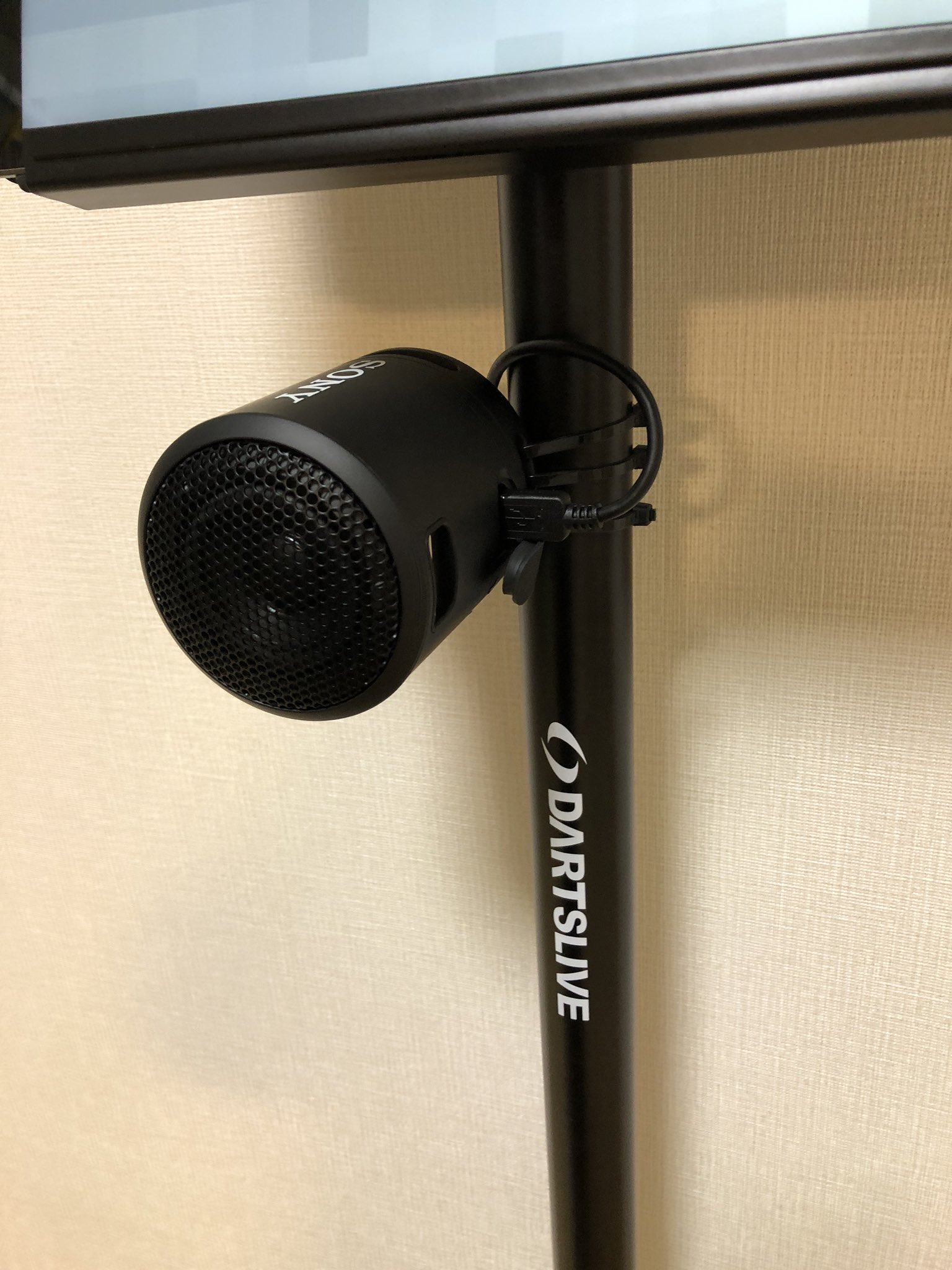 Phantom ポールスタンドにスピーカーを強引に取り付け 音が格段に良くなってテンション上がる 笑 T Co Eno4otkzsp Twitter Phantom ポールスタンドにスピーカーを強引に取り付け 音が格段に良くなってテンション上がる 笑 T Co Eno4otkzsp Twitter