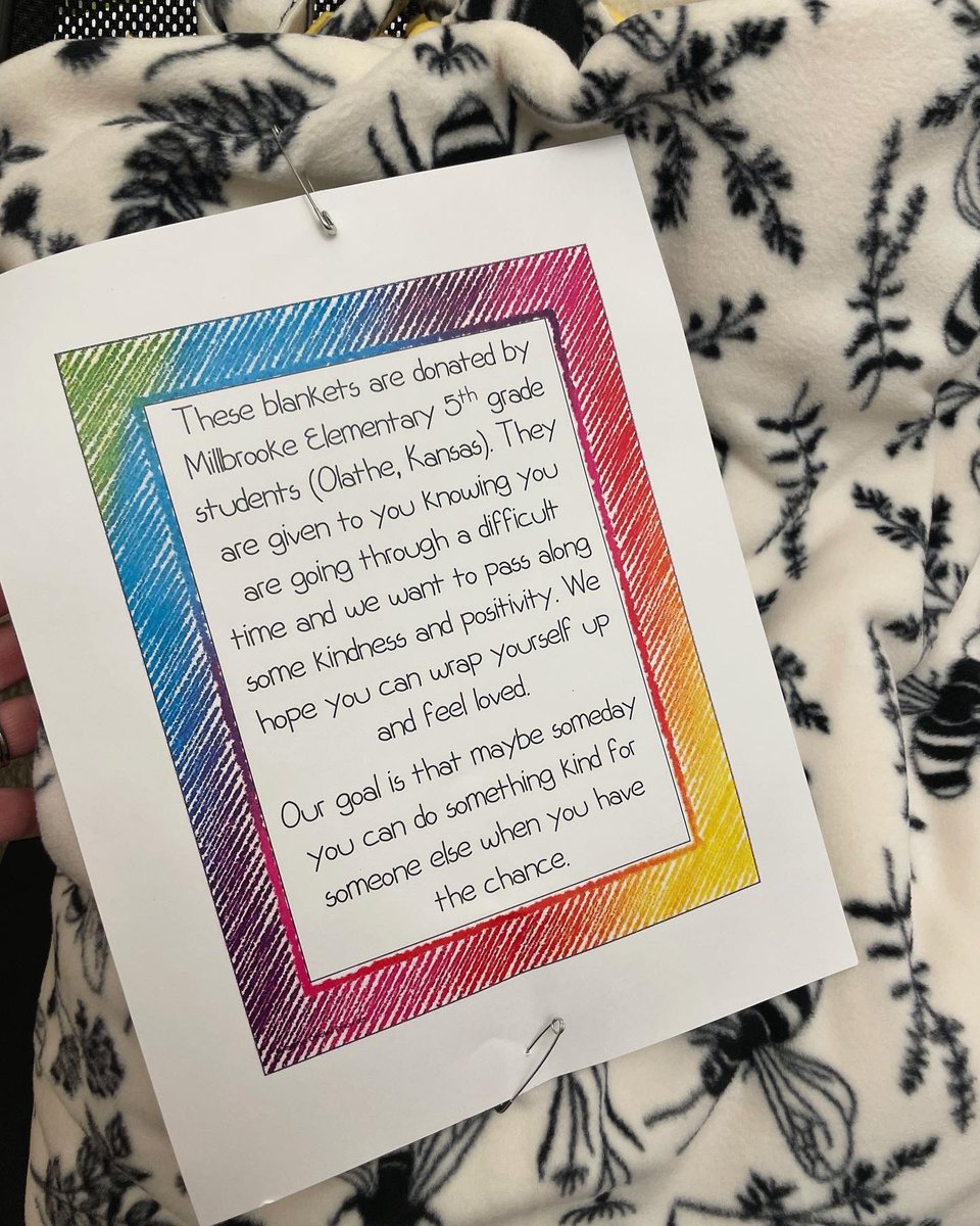 Many thanks to Ms. Hougland’s 5th grade class at Millbrooke Elementary <a href="/Teammillbrooke/">Team Millbrooke</a> in @olatheschoolsks for thinking of our patients and brightening their day with the comfiest feeling blankets ever 💛 @kucancercenter #spreadkindness