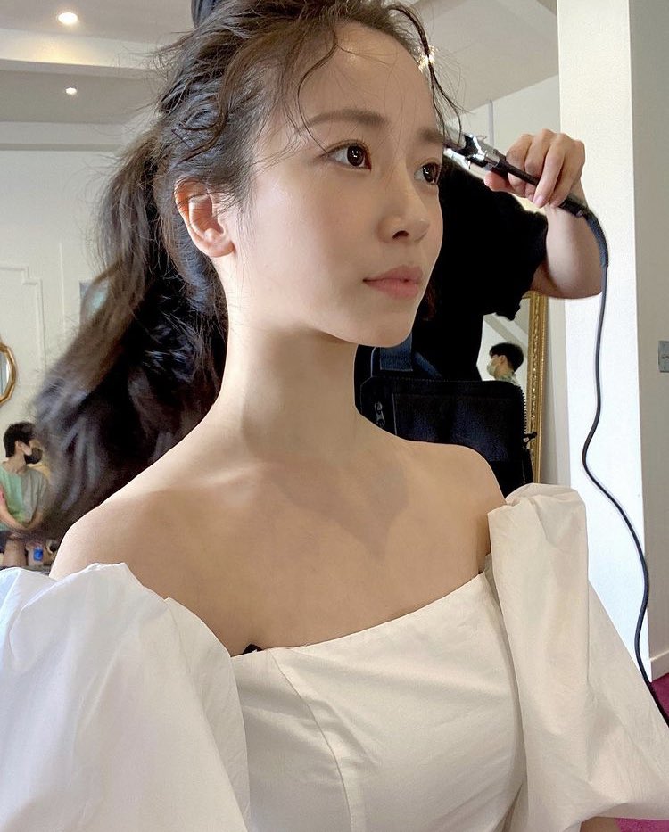 soriglobal's tweet photo. [PHOTO] 210619 Sori’s newest Instagram post! What is she preparing for?

#SORI #KIMSORI #김소리@KimsoriOfficial https://t.co/NEOqjaaxMB