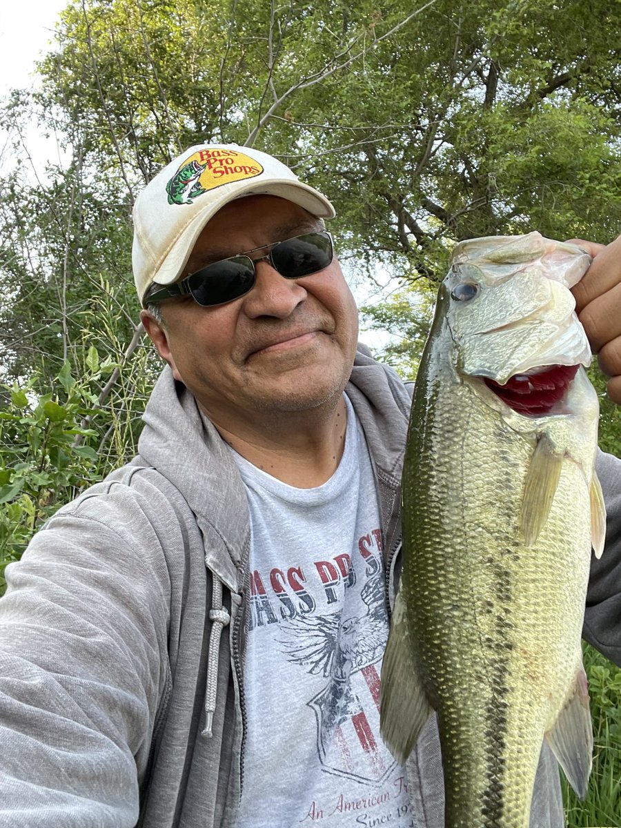 ricktorresp's tweet photo. Love to fish! #Basspro #nicepull https://t.co/BW2xNWUuJo