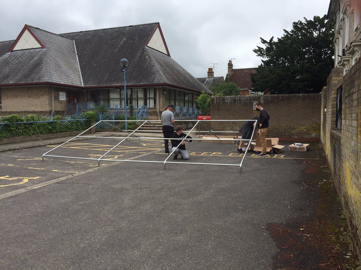 saffronfete's tweet photo. Marquees and gazebos going up today. Got to keep musicians and equipment dry! #saffronwaldenfdlm2021 https://t.co/aSAtgMvG8T