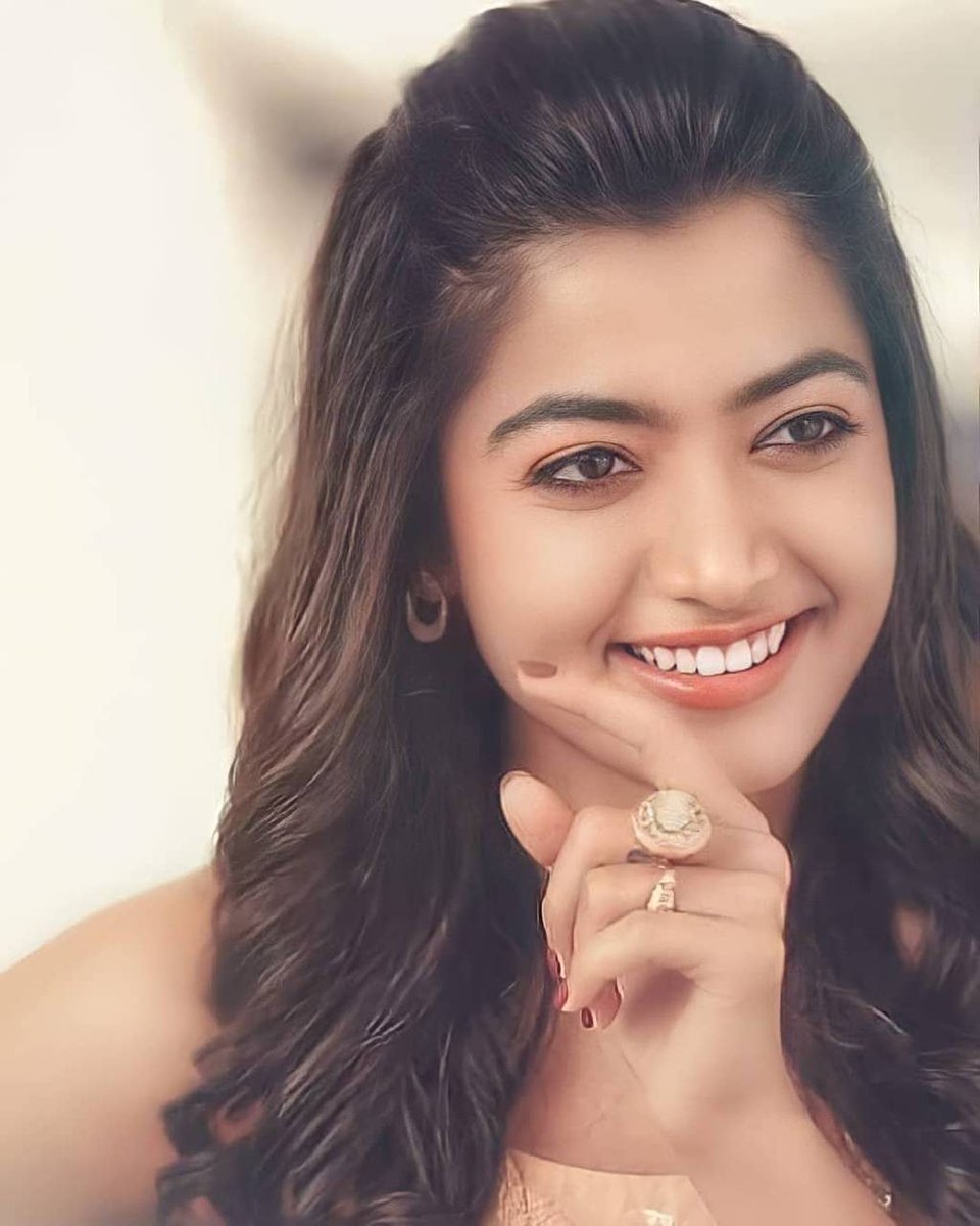 HansiPriya1's tweet photo. Good Eve frnds😍😘😘
@Hariroger_ @Iam_AshlinVijay @itz_vinodh @Kuttay_Queen @vijayanand5757 @hakkiem001 @Mersal_Ranjith1 @ramu1121990 @ItzHarispeaks @deepakvfc_ @Prathap9061 @itz_Nishanthh @Vicki_Master @Iam_AshlinVijay @master_vinodh @iamRashmika https://t.co/d1rJeFT7yq