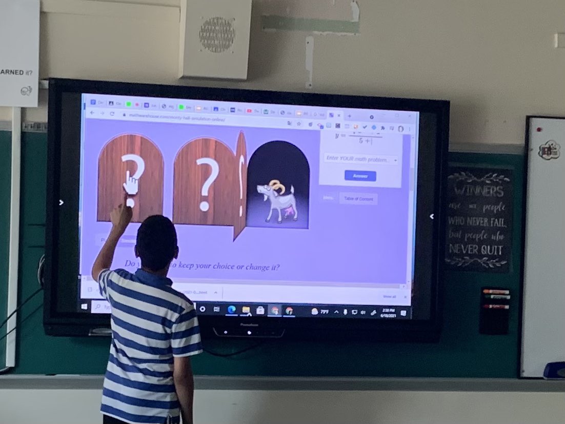 SS exploring the experimental probability of the #montyhallproblem Should you keep your door? #paradox <a href="/WH_MSRAMS/">West Hempstead MS</a> @WhufsdD