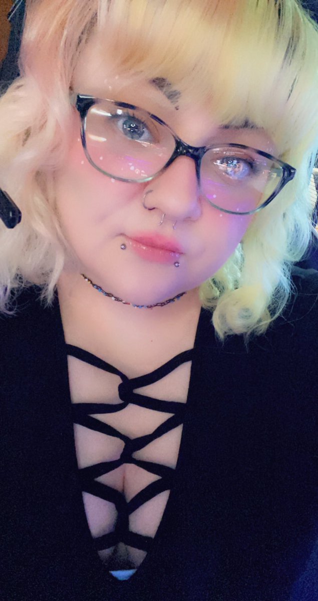 ThatsMyWitch's tweet image. Omg hi hello it’s me I’m back!!
🧡💛🧡💛🧡💛🧡💛🧡

We killing some zombies and chilling today come say hi I’ve missed you 
🥺👉🏻👈🏻

twitch.tv/livingdeadwitch