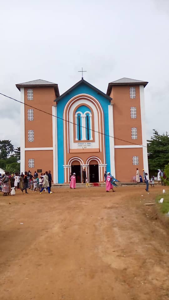 ActusCTD's tweet photo. Visite de l'Archevêque de Yaoundé Jean Mbarga dans la Commune de Bikok. https://t.co/STGoJiuHG9