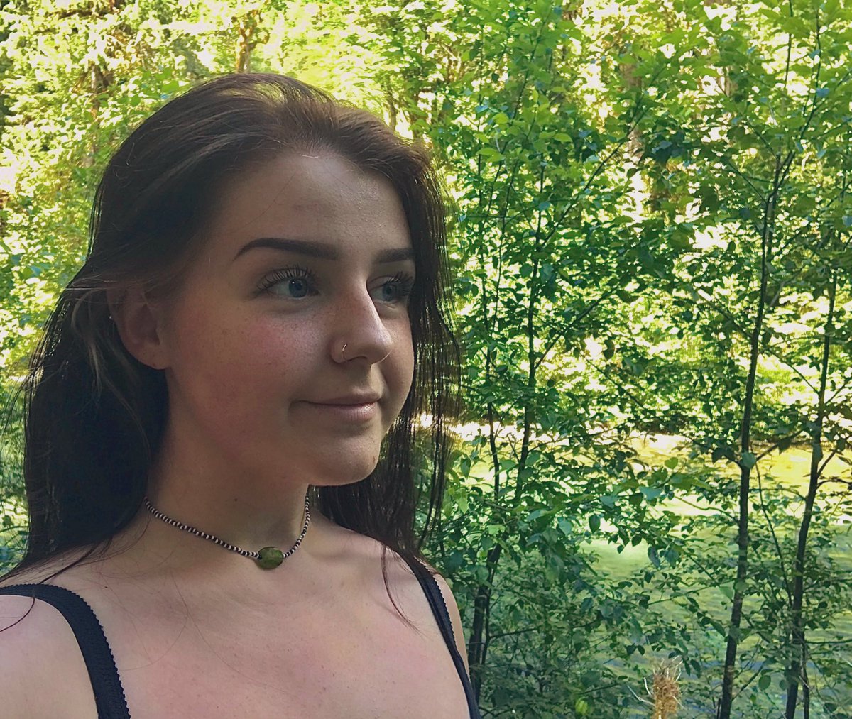 KellyKix's tweet photo. My little tree huggin nomad has herself a beautiful cabin with a private beach for the next few days. #FreeSpirit #OffSheGoes #RoadTrip #TheGreatOutdoors #Explore https://t.co/moWvaSb64e