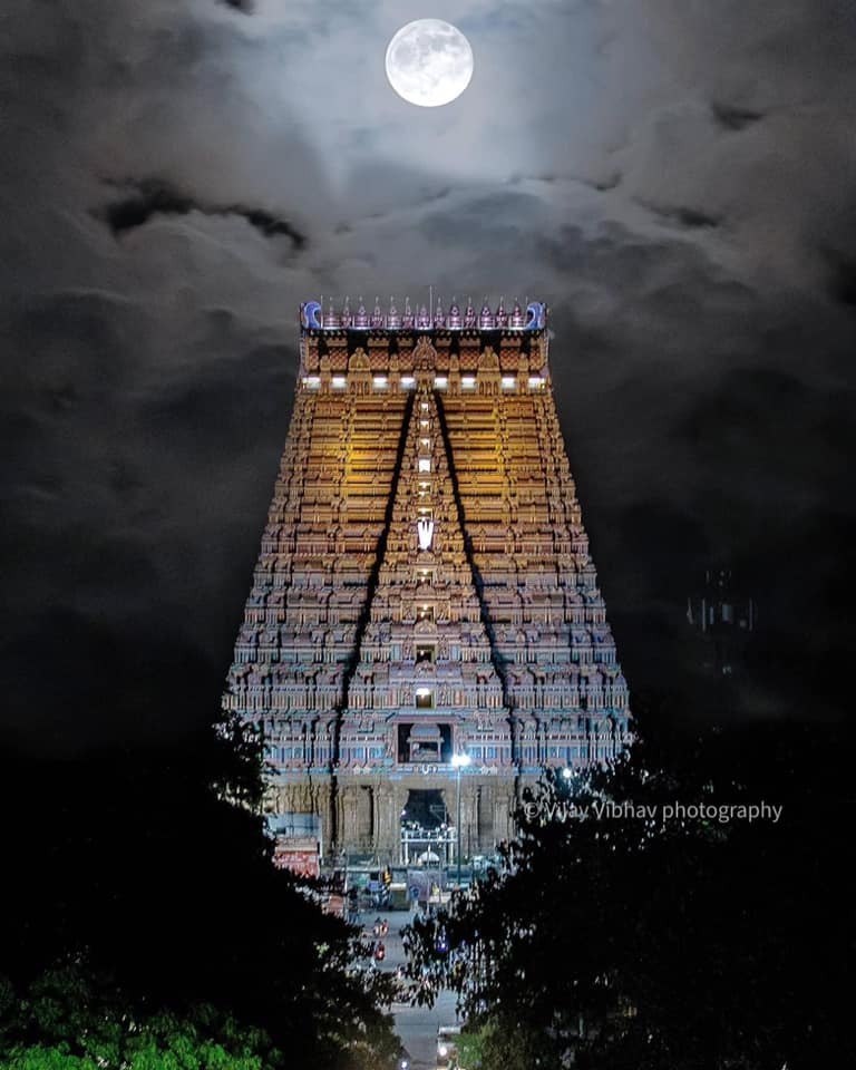 Srirangam Rajagopuram clicked in the moonlight by Vijay Vibhav a Tiruchy based young photographer.