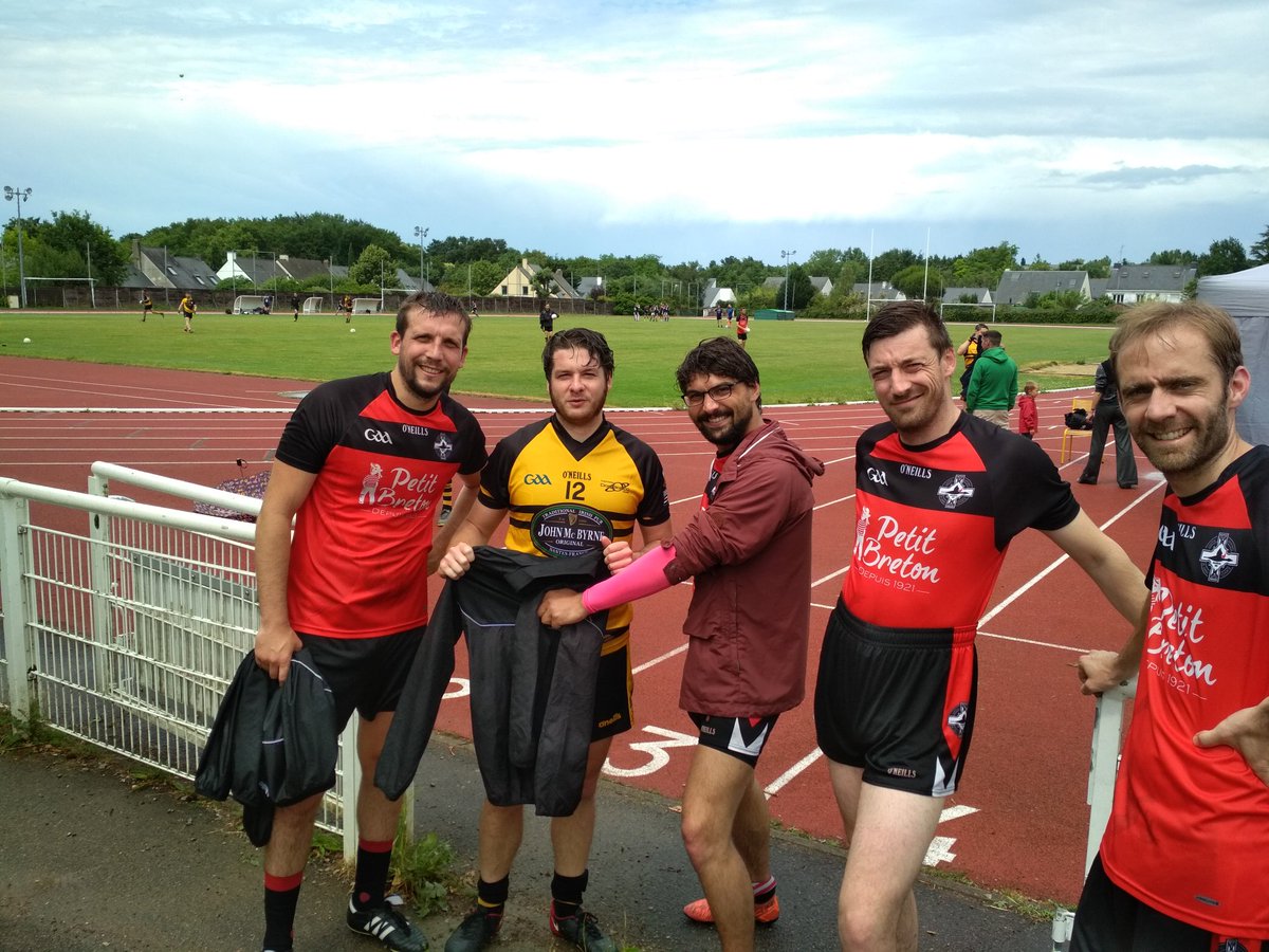 Premier match remporté par les oies sauvages 9-7 (2-3 à 0-7) contre notre hôte nantais 👍