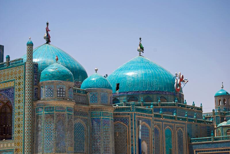 GONOW77's tweet photo. One of the Most beautiful mosque from the time of Suljuk Empire:
The #Blue_Mosque, also called the Shrine of Hazrat Ali in Mazari Sharif, Balkh province #Afghanistan.
Ahmad Sanjar, the Sultan of the Seljuq Empire from 1118-1157, constructed the Mosque in northwestern Afghanistan https://t.co/WPjVTcb0Uy