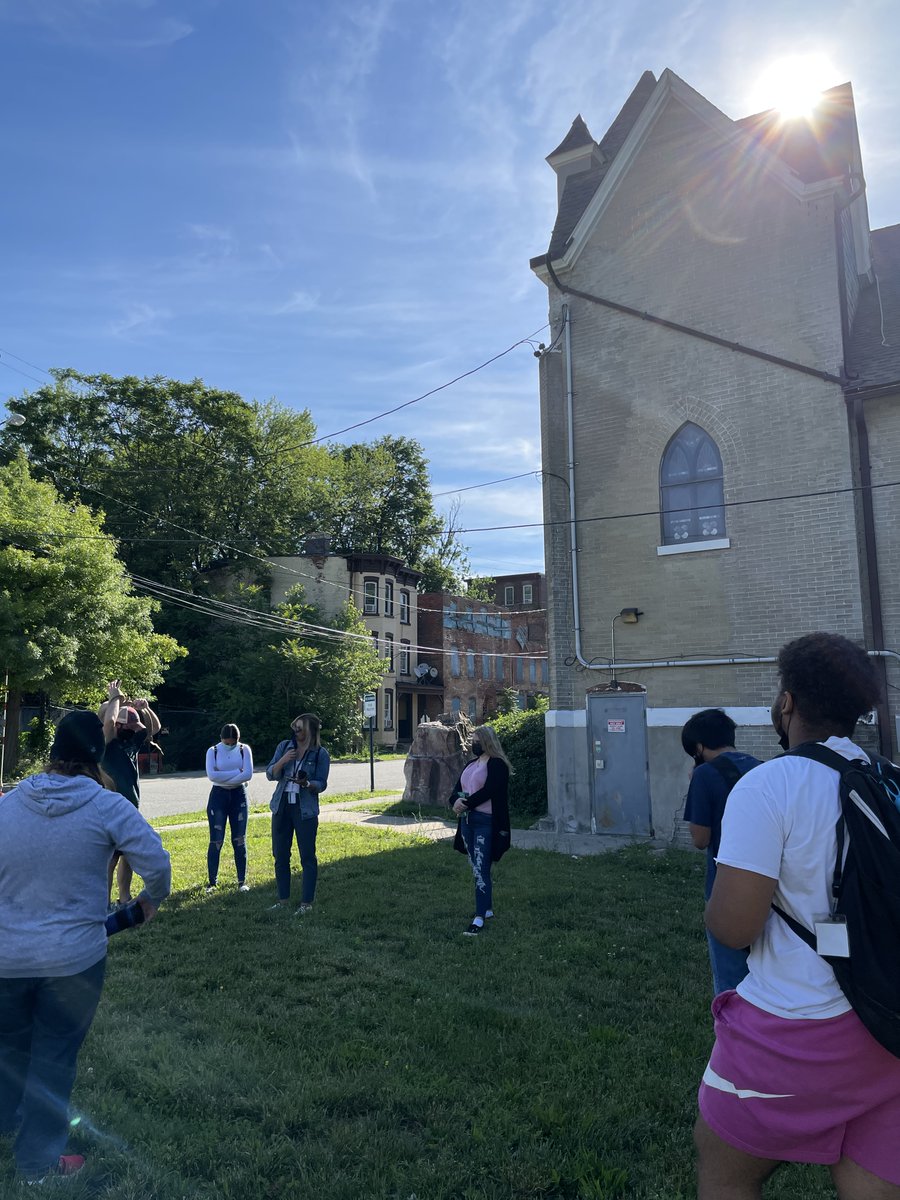 Newburgh Schools (@newburghschools) on Twitter photo In honor of Juneteenth, <a href="/NFAWest/">NFA WEST</a> English teacher and advisor Jillian Paige-Lyons, wanted to highlight the rich African-American history. As part <a href="/bigpiclearning/">Big Picture Learning</a>, with an emphasis on leaving to learn, students took a tour and learned in our city!
More: newburghschools.org/news.php?story… In honor of Juneteenth, <a href="/NFAWest/">NFA WEST</a> English teacher and advisor Jillian Paige-Lyons, wanted to highlight the rich African-American history. As part <a href="/bigpiclearning/">Big Picture Learning</a>, with an emphasis on leaving to learn, students took a tour and learned in our city!
More: newburghschools.org/news.php?story…