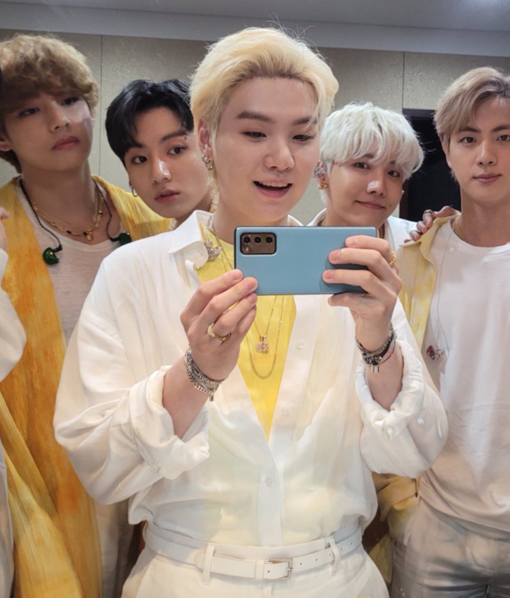 ❤️🧡💛💚💙💜 tweet media