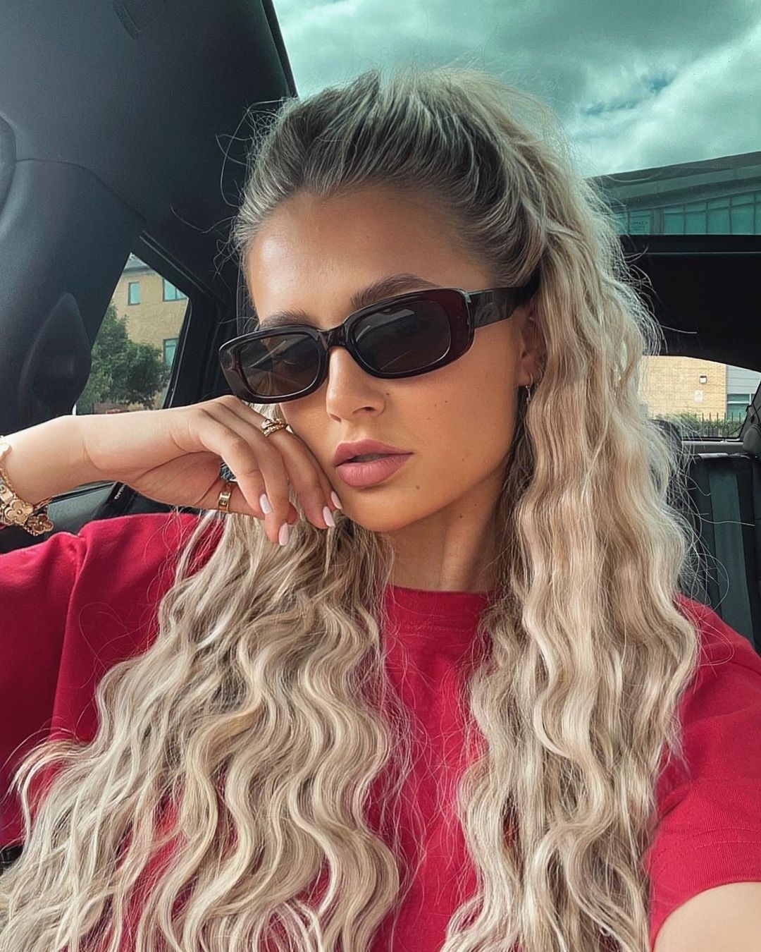 Tumblr Girls on X: Glasses 😍 / X