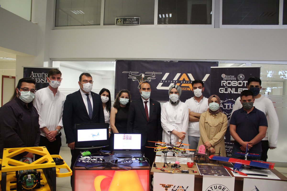 atugem_uav's tweet photo. T.C. Sanayi ve Teknoloji Bakan Yardımcısı Sayın Mehmet Fatih KACIR'a, TÜBİTAK Başkanı Sayın Hasan Mandal'a ve Üniversitemizin rektörü Sayın Ömer Çomaklı'ya ATA TTO'teki standımıza yaptıkları ziyaretlerden ötürü teşekkür ederiz.
#erzurum #atauni #teknofest #tübitak #teknokent https://t.co/gKGdf0fIZR