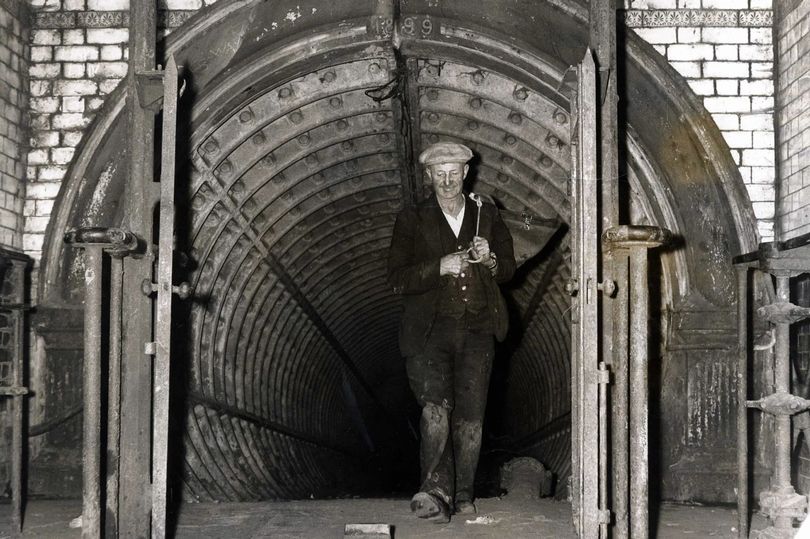 The hidden tunnel that runs for miles underwater which used to connect Cardiff to Penarth

bit.ly/3iTAQmU