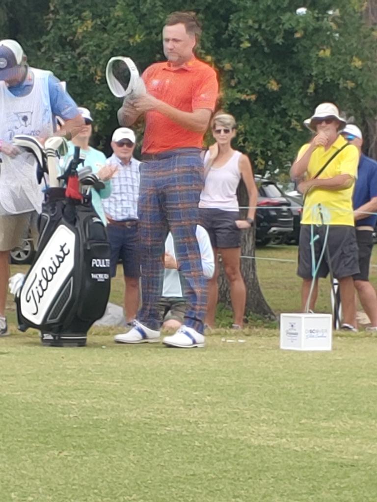 9GuysGolf's tweet photo. @IanJamesPoulter. Looking sharp on the first tee. #palmettochampionship #PGA #EliteInternationalTalent #Golf https://t.co/LTXrSOwCmN