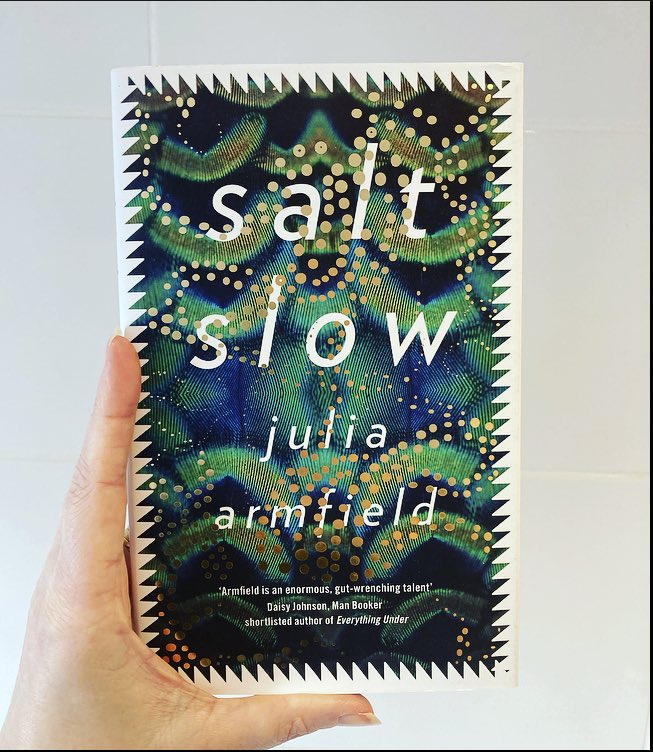 BookishChat's tweet photo. An afternoon bath and some short stories.
Laaaverly 📚🛁
#saltslow @JuliaArmfield @picadorbooks https://t.co/BV3bLxsdmt