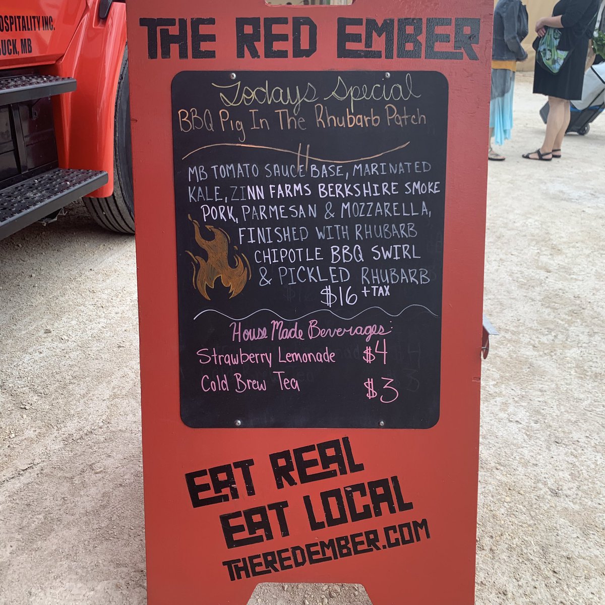 Another beautiful day <a href="/StNorbertMarket/">St. Norbert Farmers’ Market</a> . Come down get your rhubarb on with today’s special BBQ Pig In The Rhubarb Patch. Here till 2pm