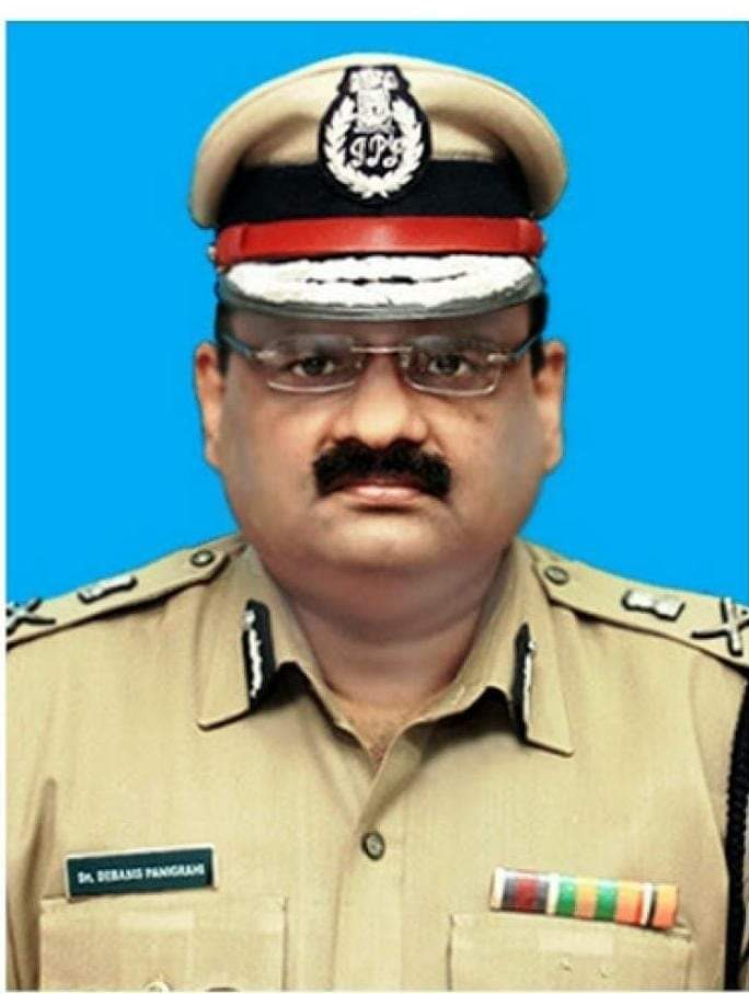 ରାଜ୍ୟ ଭିଜିଲାନ୍ସ ବିଭାଗର ନିର୍ଦ୍ଦେଶକ, ପୁଲିସ ବିଭାଗର ଅତିରିକ୍ତ ଡିଜି, ବିଶିଷ୍ଟ ସାହିତ୍ୟିକ ଡକ୍ଟର ଦେବାଶିଷ ପାଣିଗ୍ରାହୀଙ୍କର ପରଲୋକରେ ମୁଁ ମର୍ମାହତ। ଦିବଙ୍ଗତ ଆତ୍ମାର ସଦଗତି ହେଉ। ଓଁ ଶାନ୍ତି।